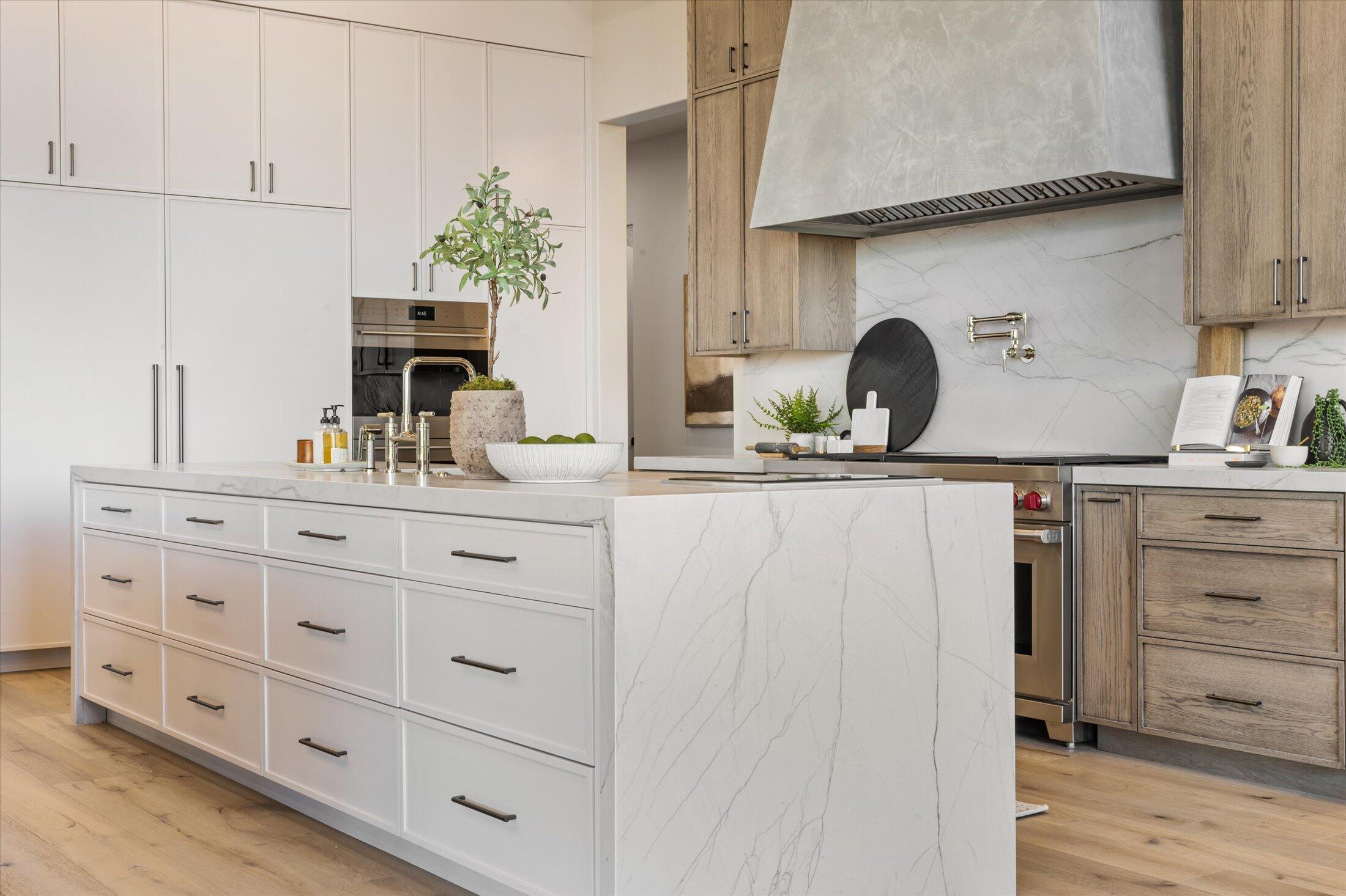 2869 E Diamond Ridge DR