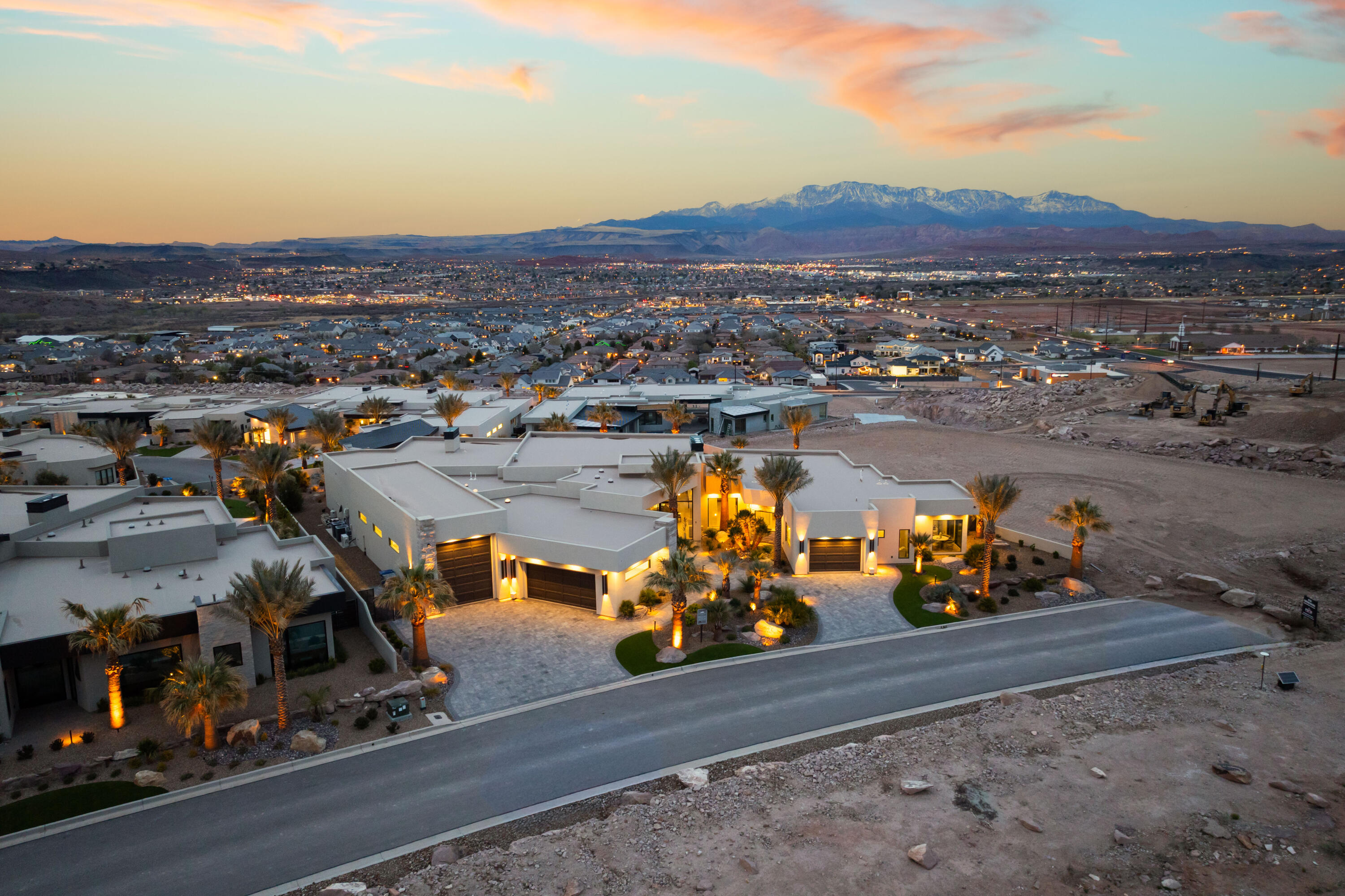 2869 E Diamond Ridge DR