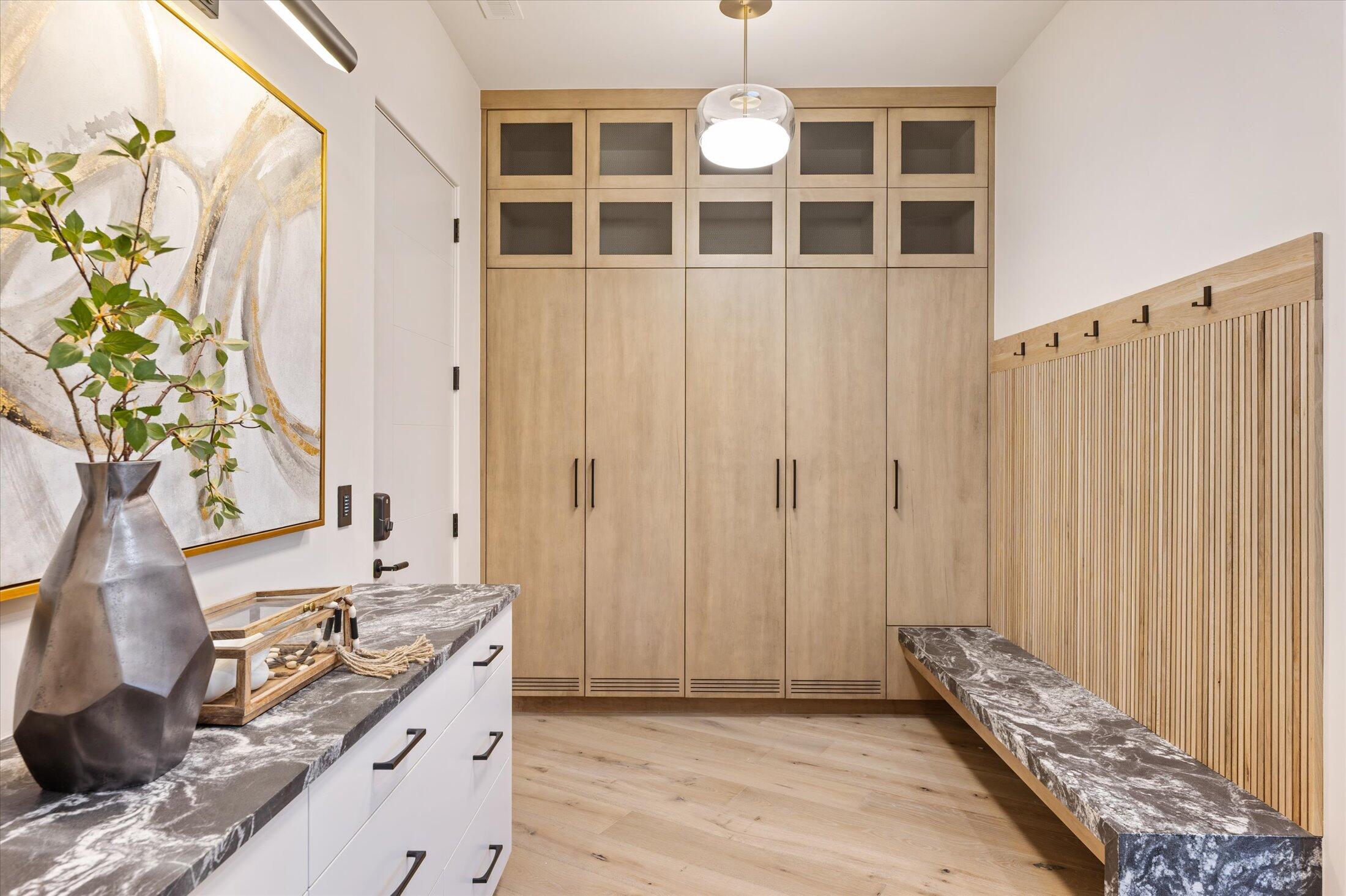 2869 E Diamond Ridge DR