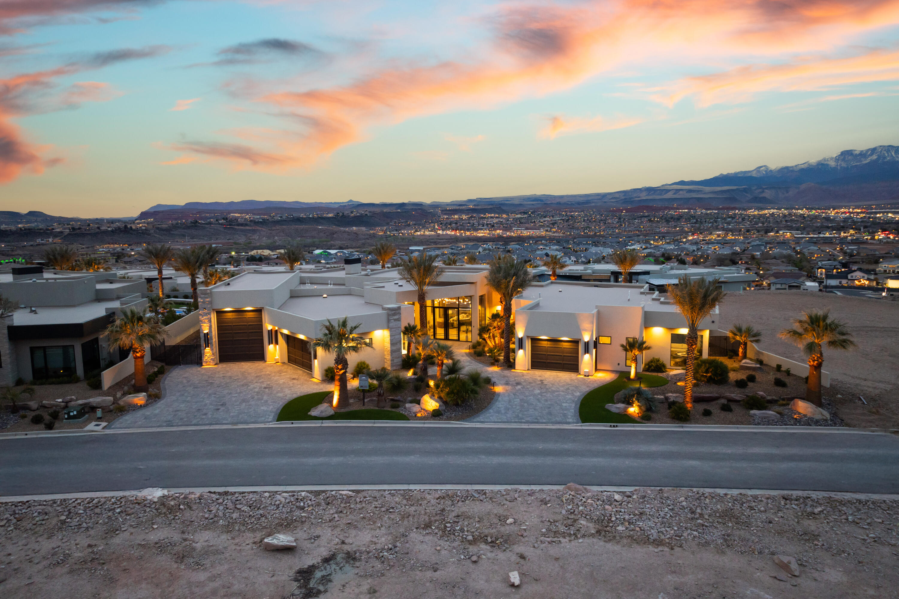 2869 E Diamond Ridge DR