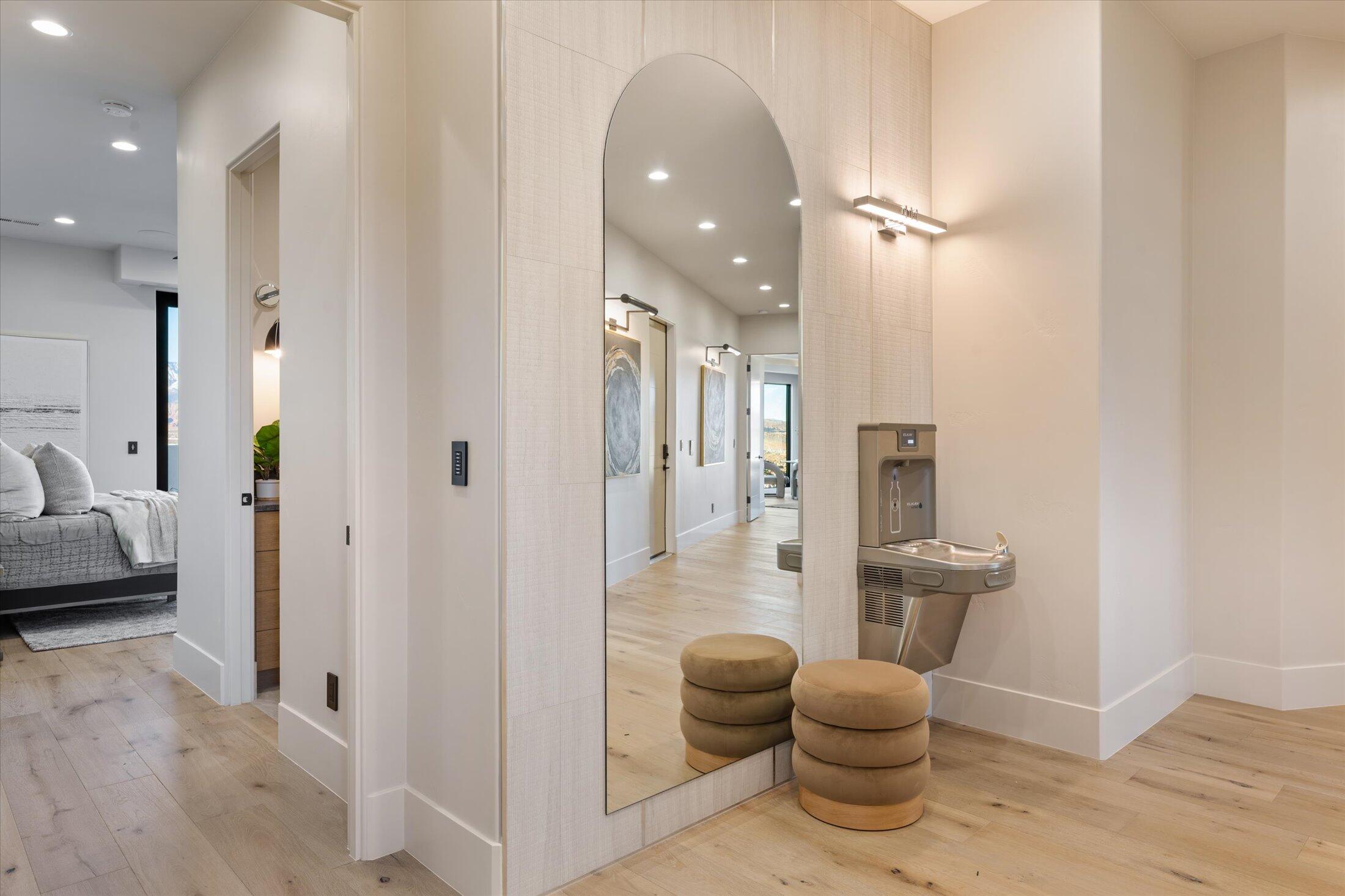 2869 E Diamond Ridge DR