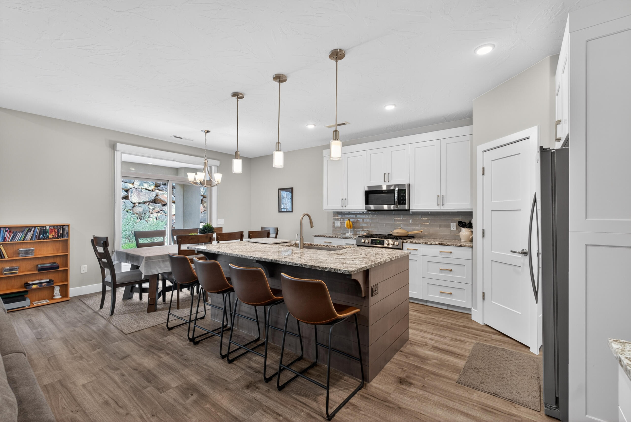 1790 W ANDESITE DR