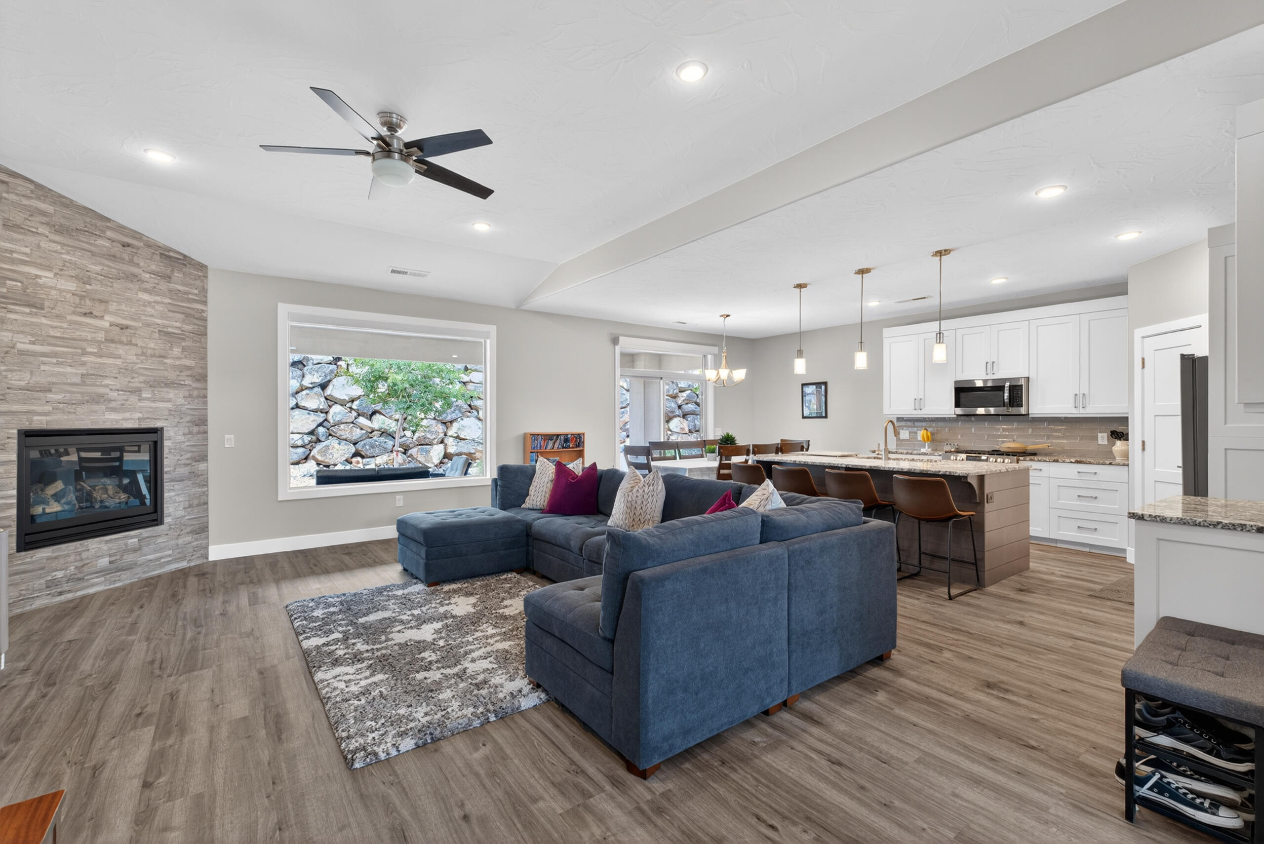 1790 W ANDESITE DR