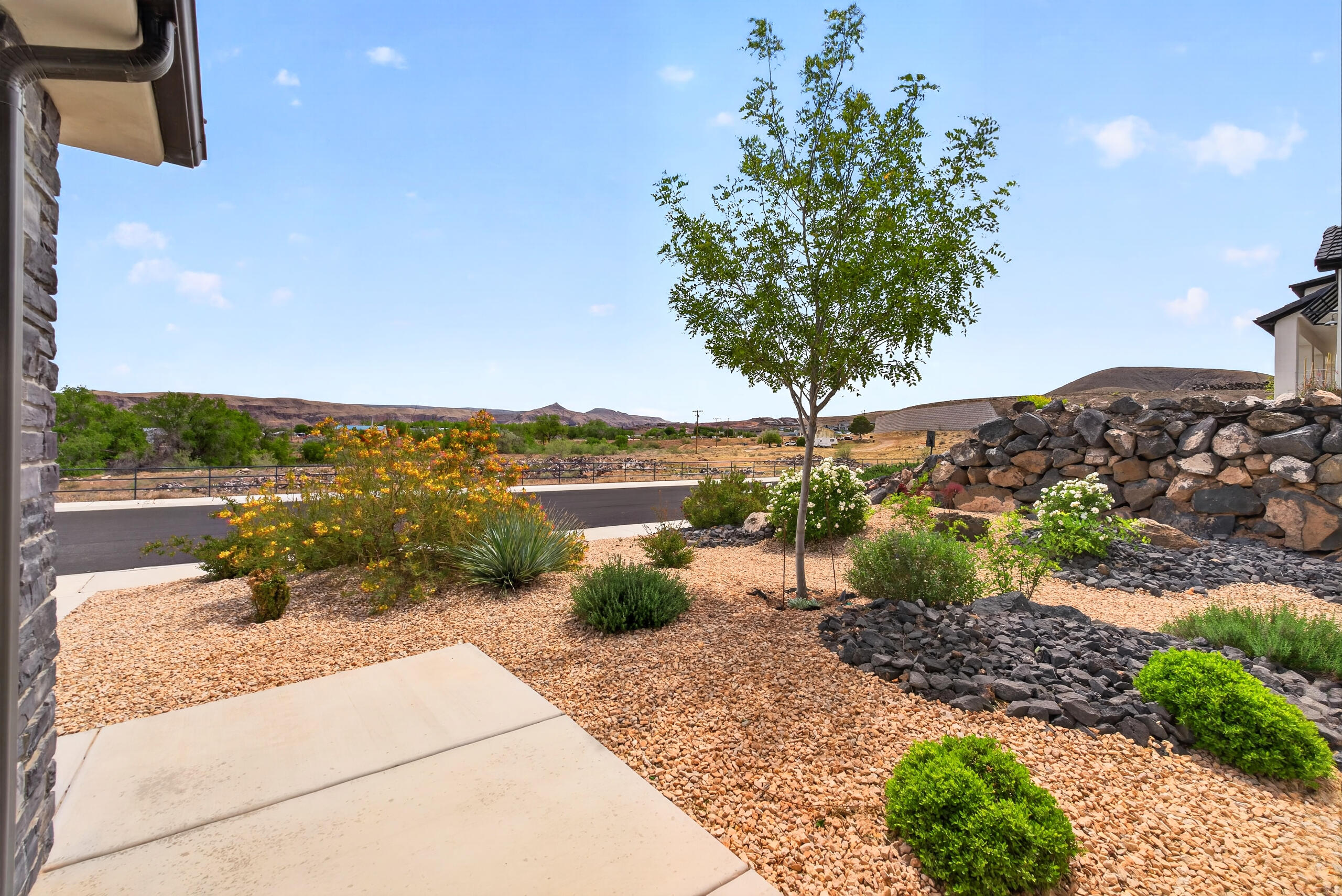 1790 W ANDESITE DR
