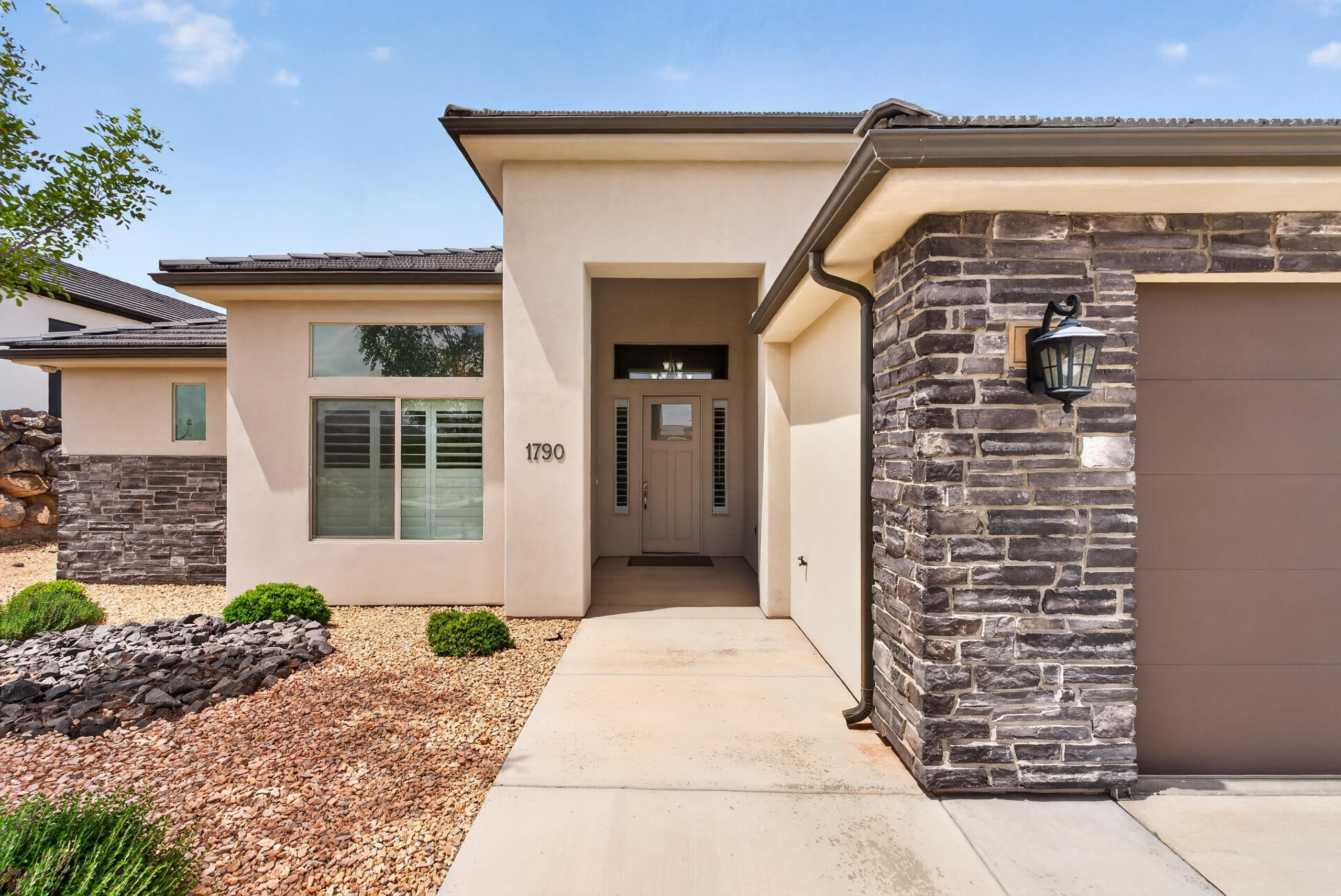 1790 W ANDESITE DR