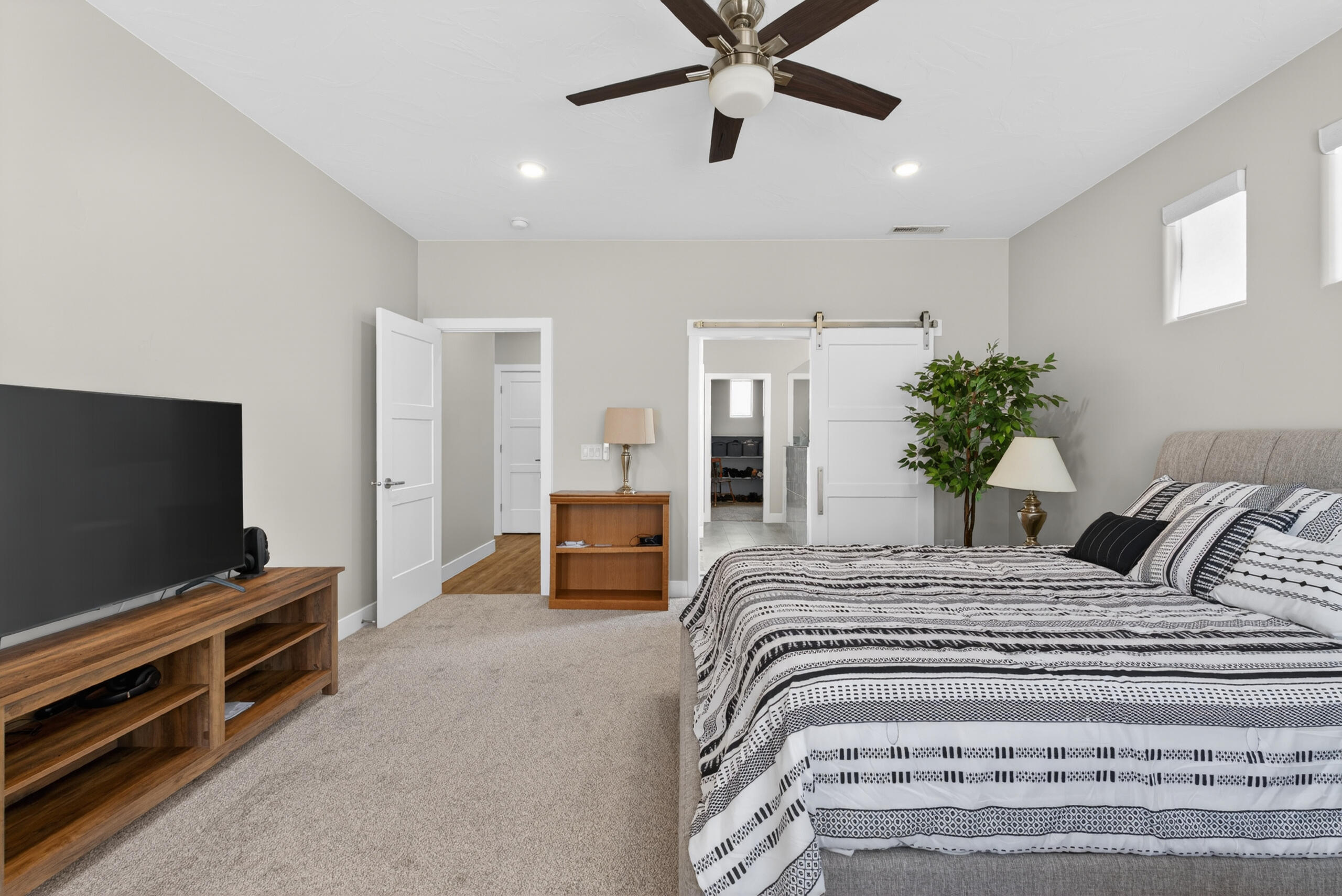 1790 W ANDESITE DR