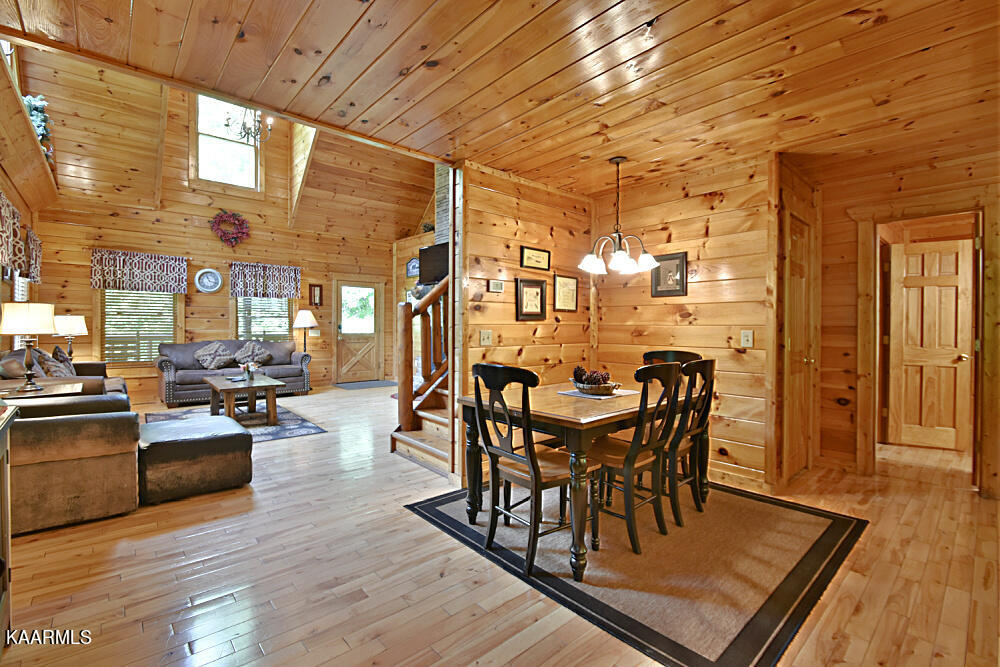 2234 Breezy Rd