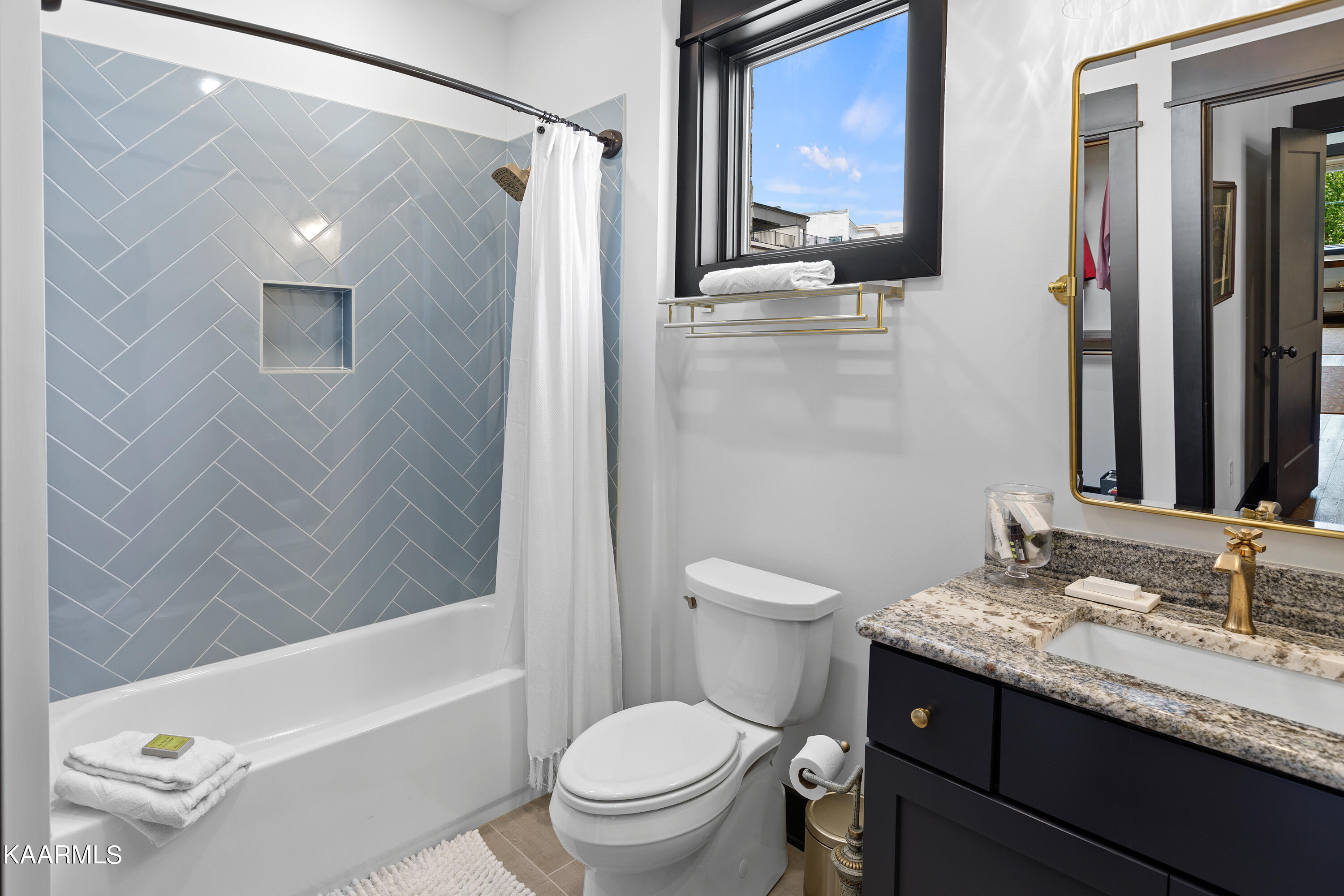 1716 Cades Cove Rd