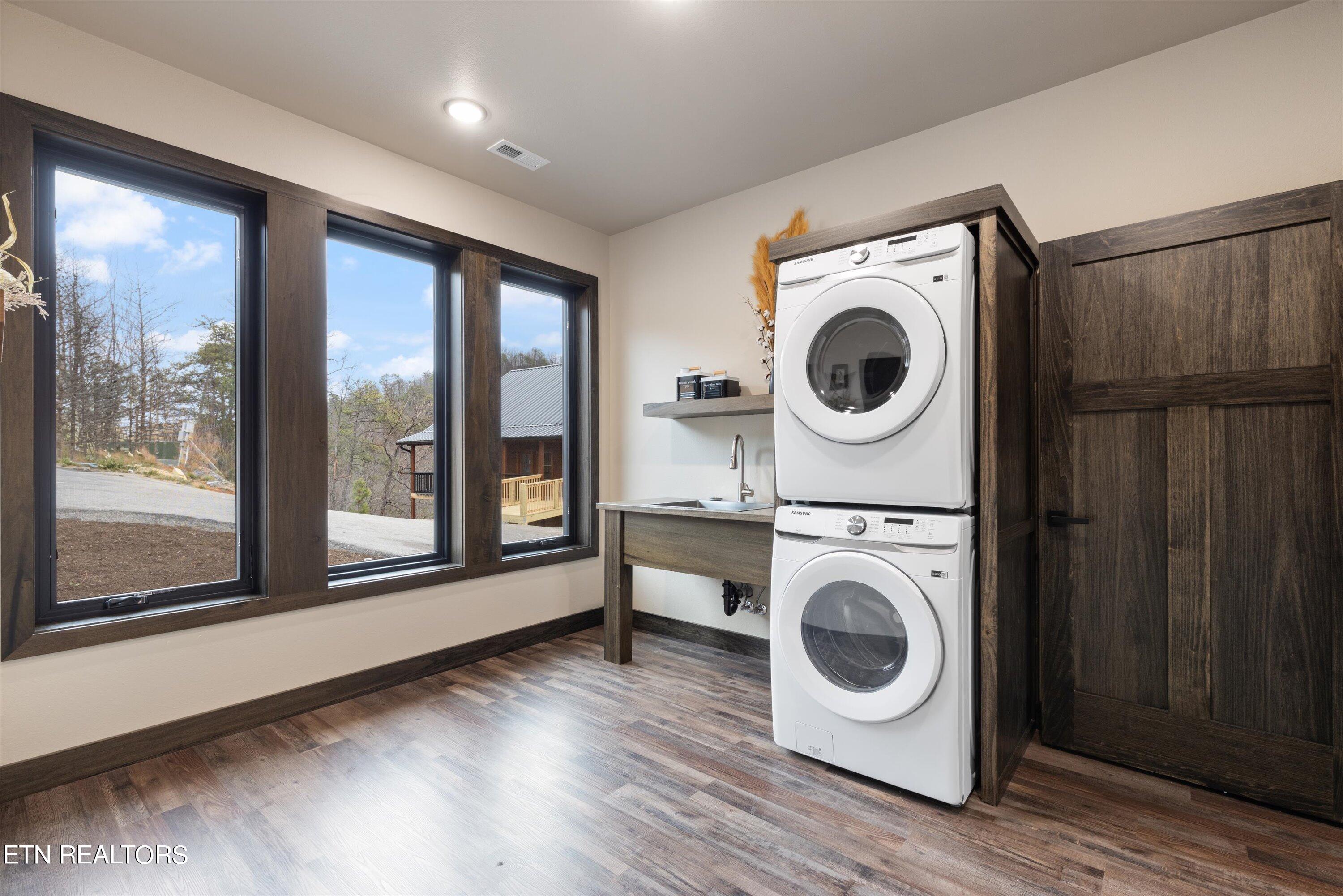 2253 Lone Ridge Drive