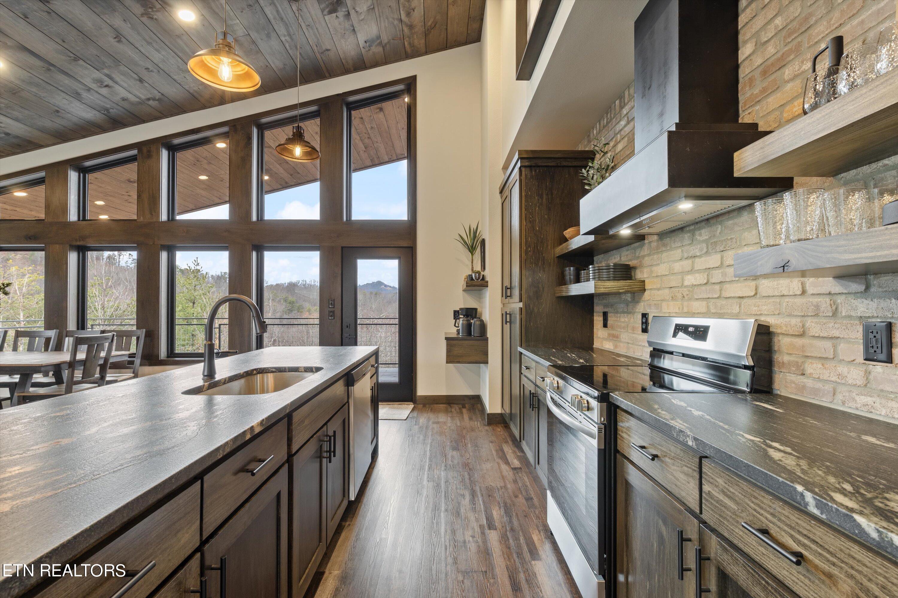 2253 Lone Ridge Drive