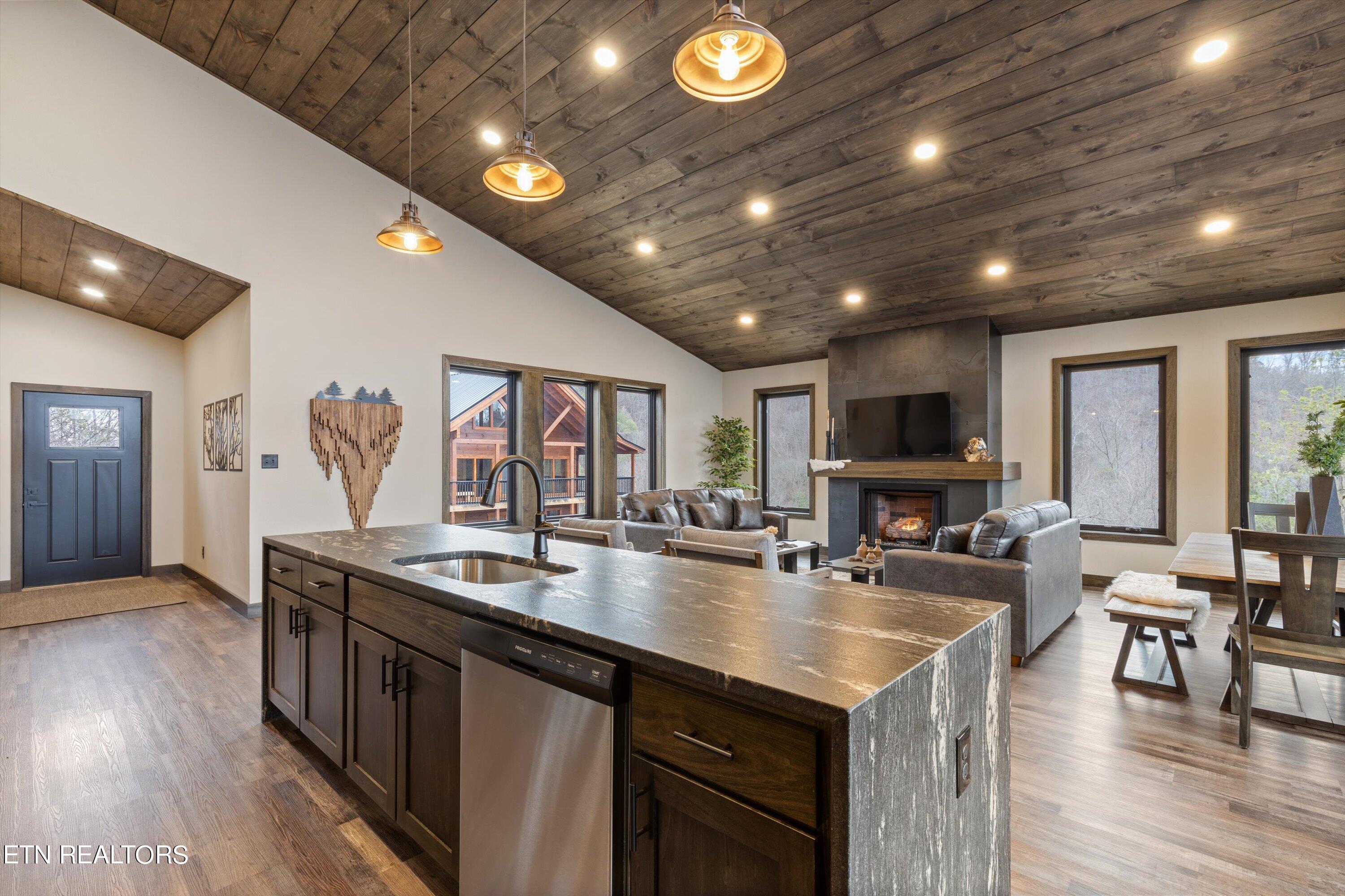 2253 Lone Ridge Drive