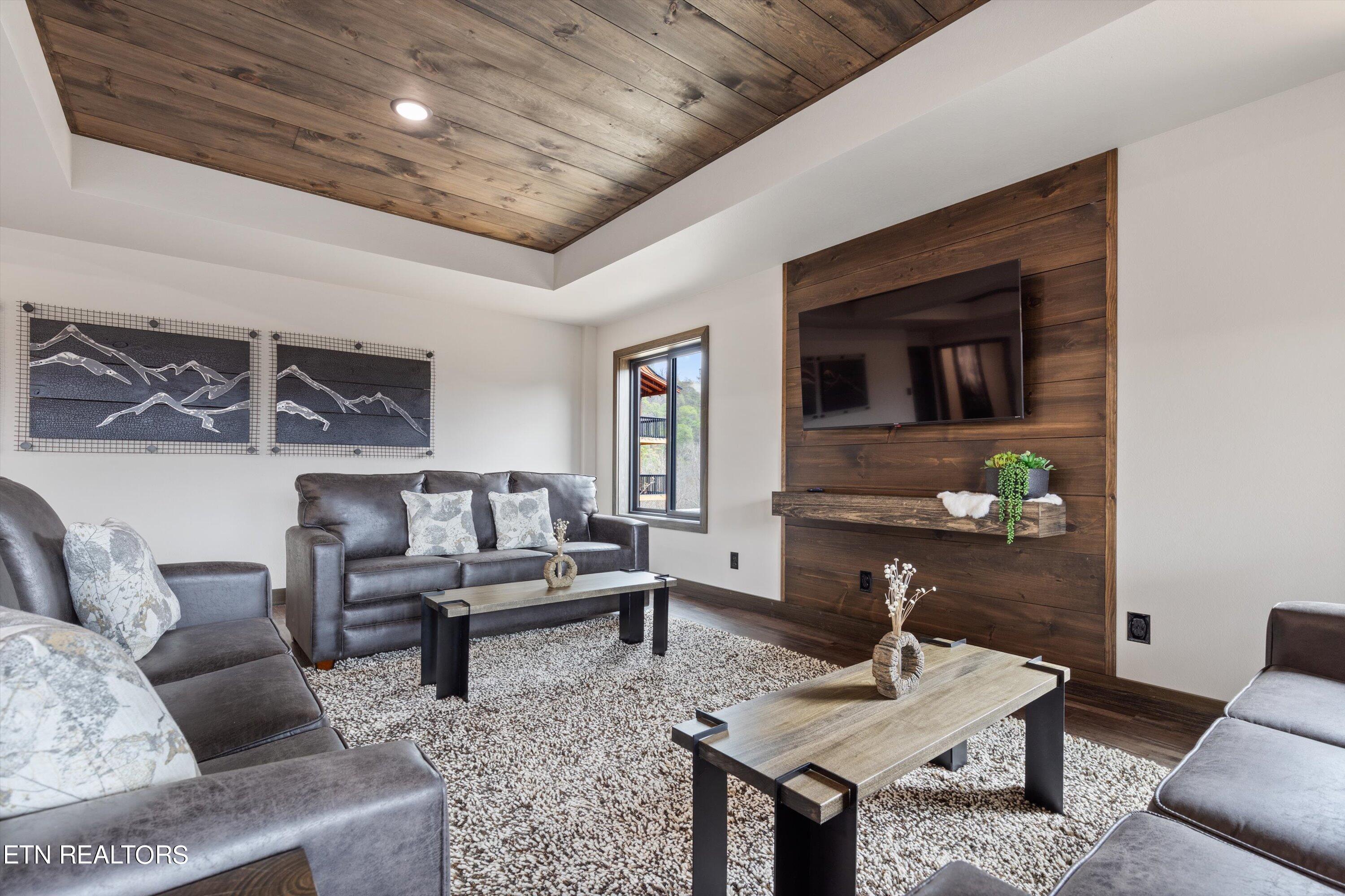 2253 Lone Ridge Drive