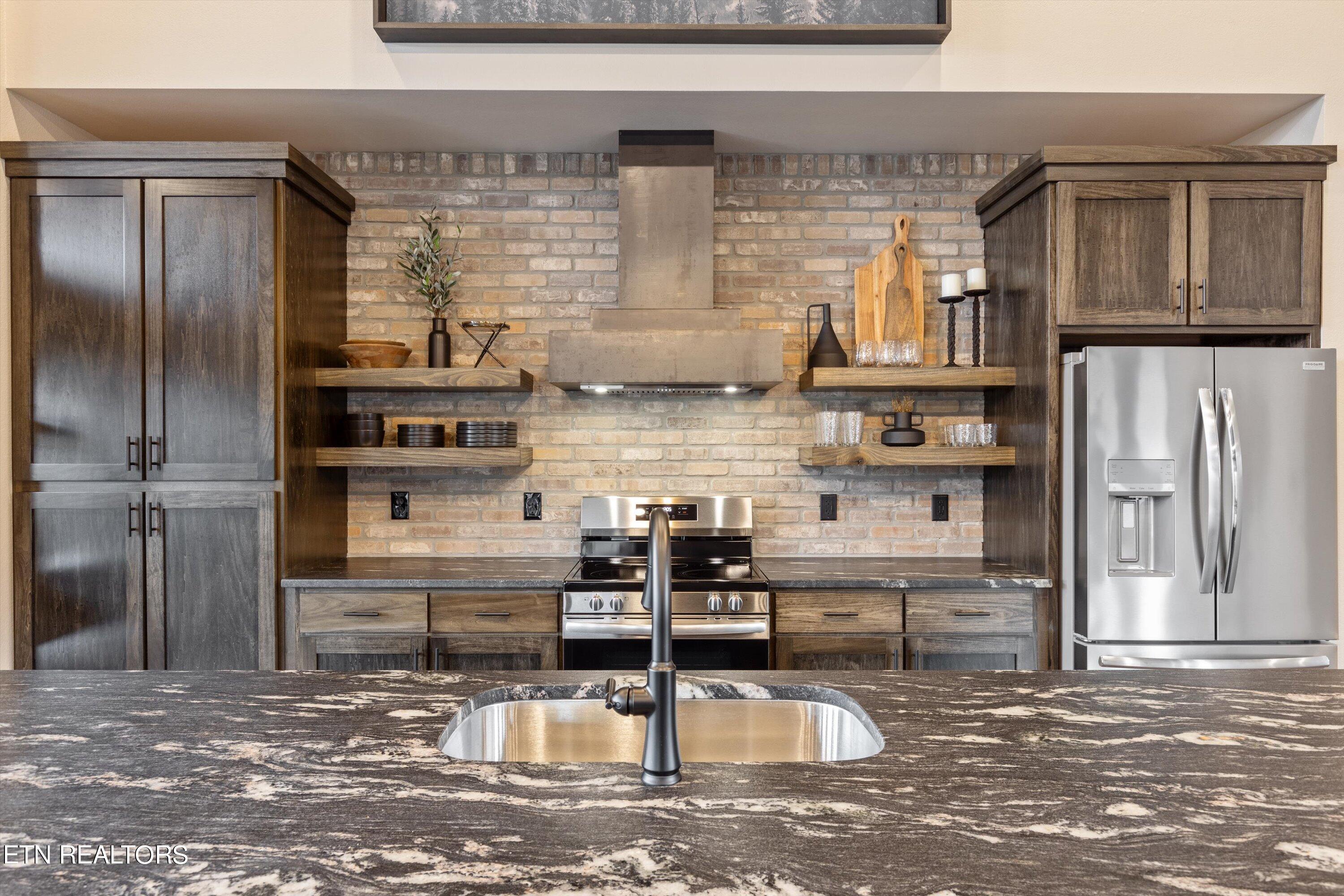 2253 Lone Ridge Drive