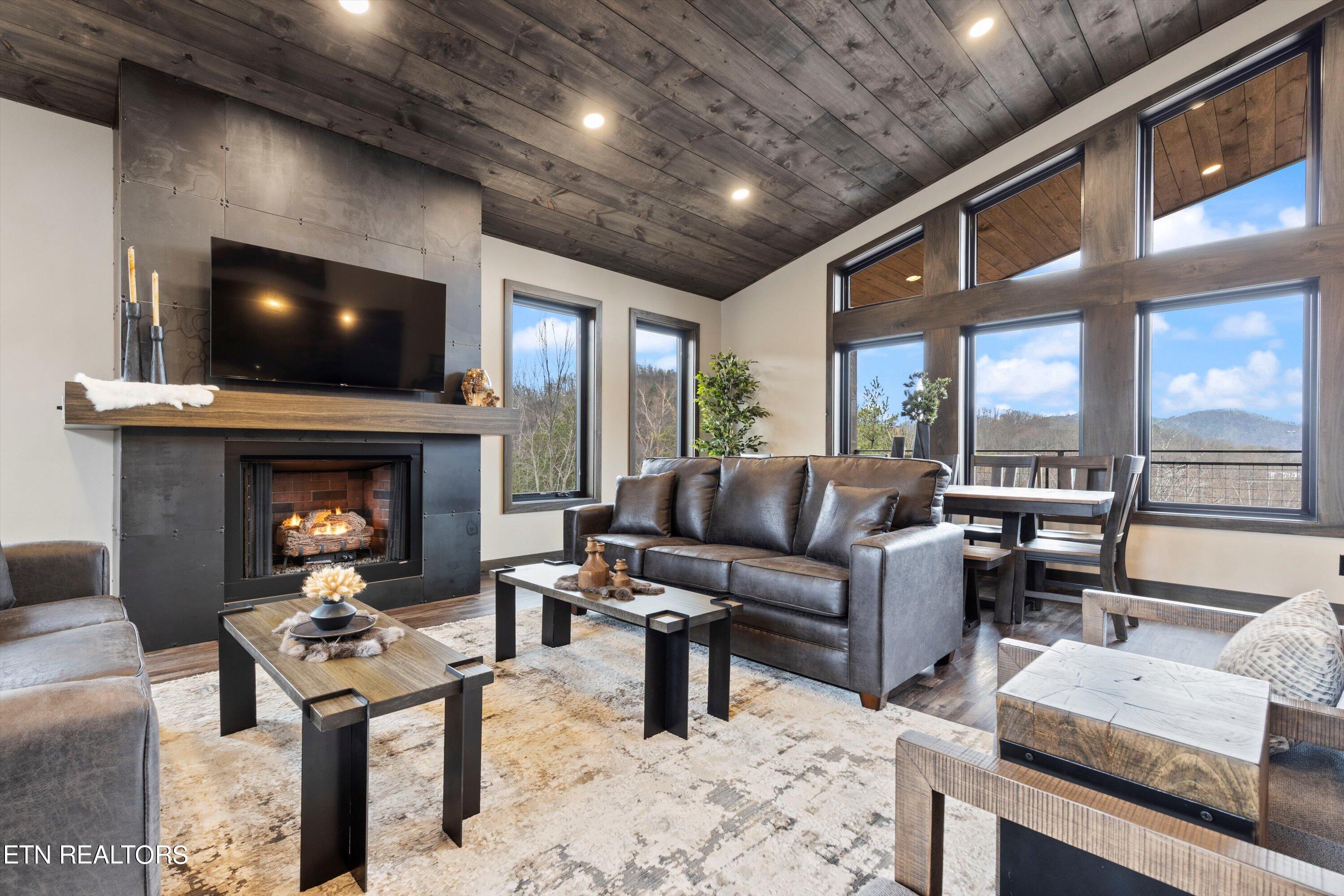 2253 Lone Ridge Drive