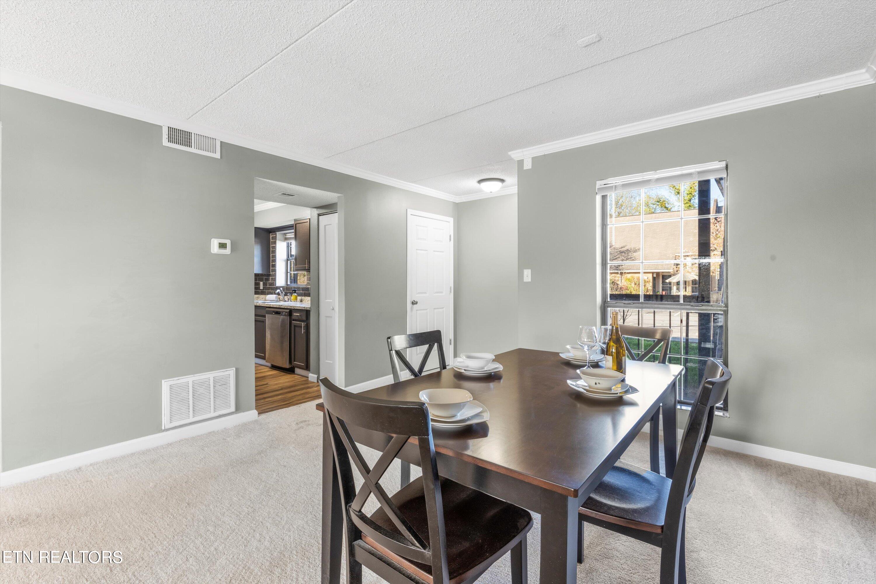 426 Dublin Drive, 206