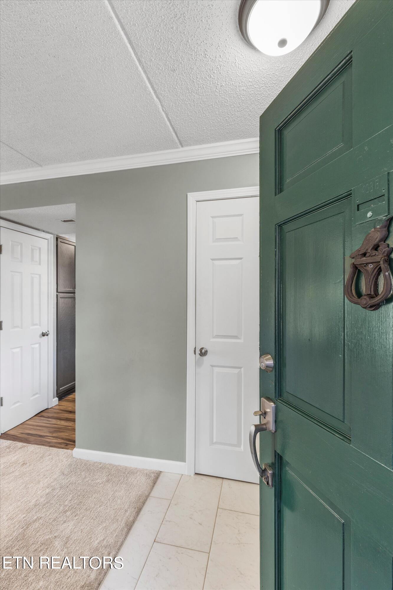 426 Dublin Drive, 206