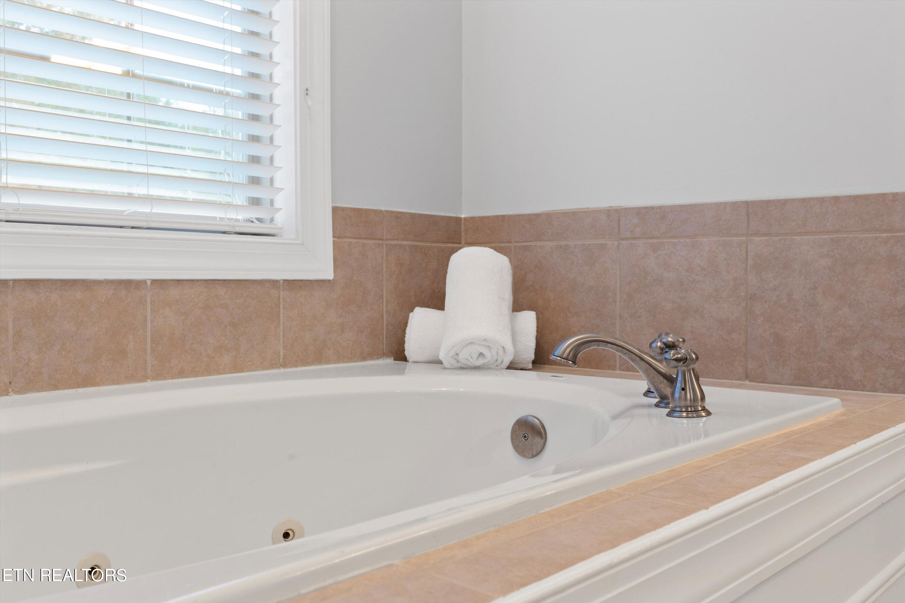 1710 Bonnie Roach Lane