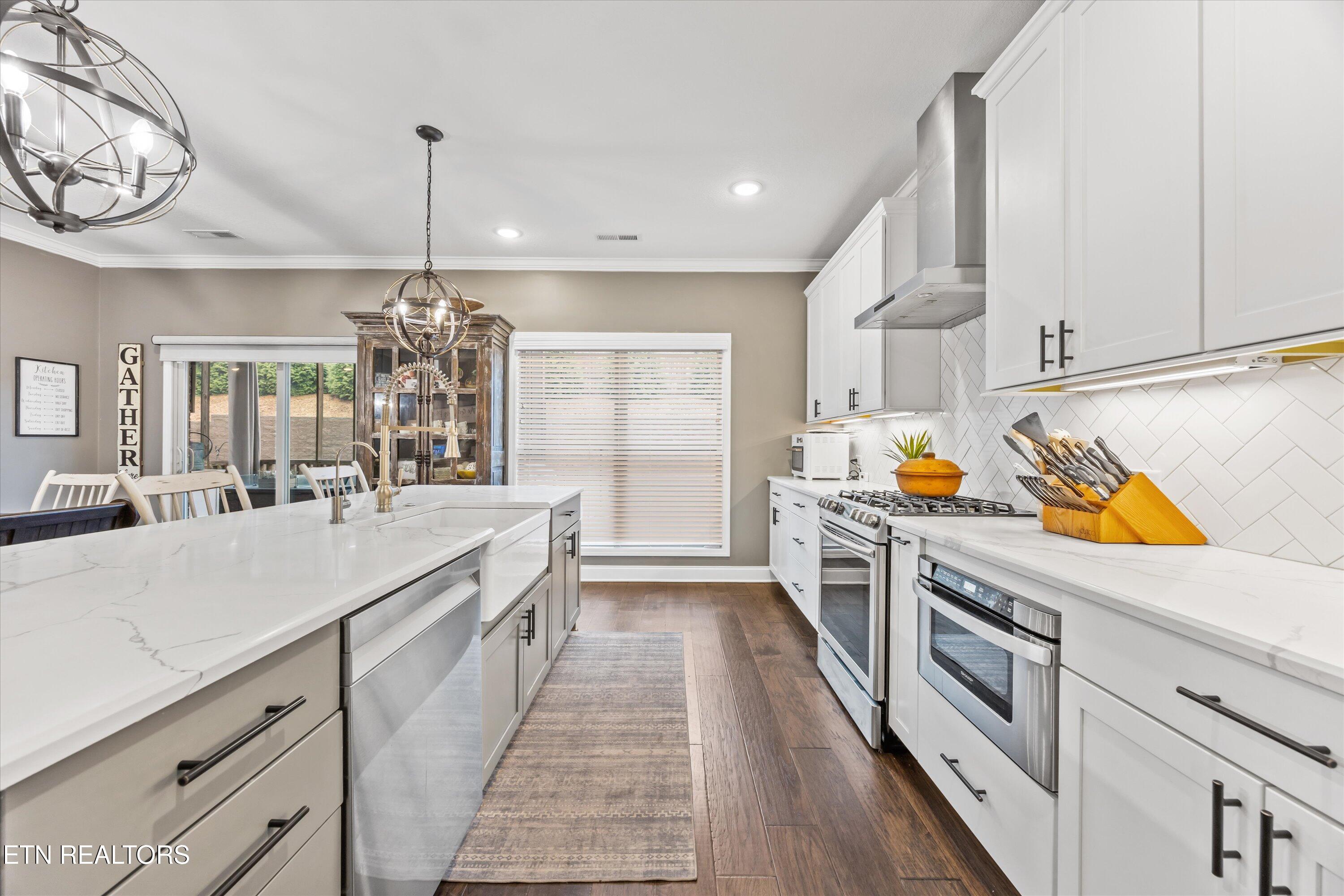 12033 Salt Creek Lane