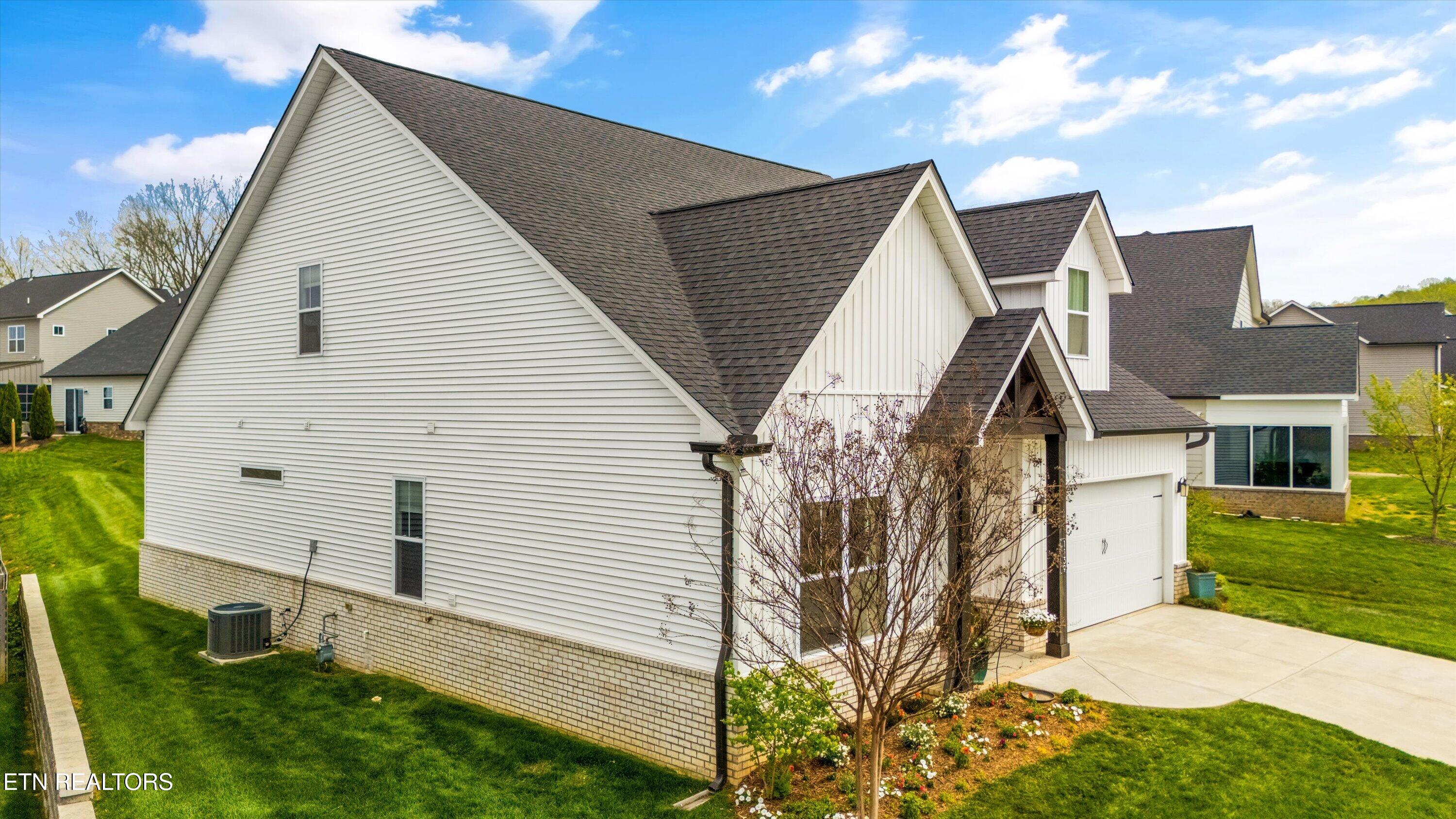1139 Belle Pond Ave