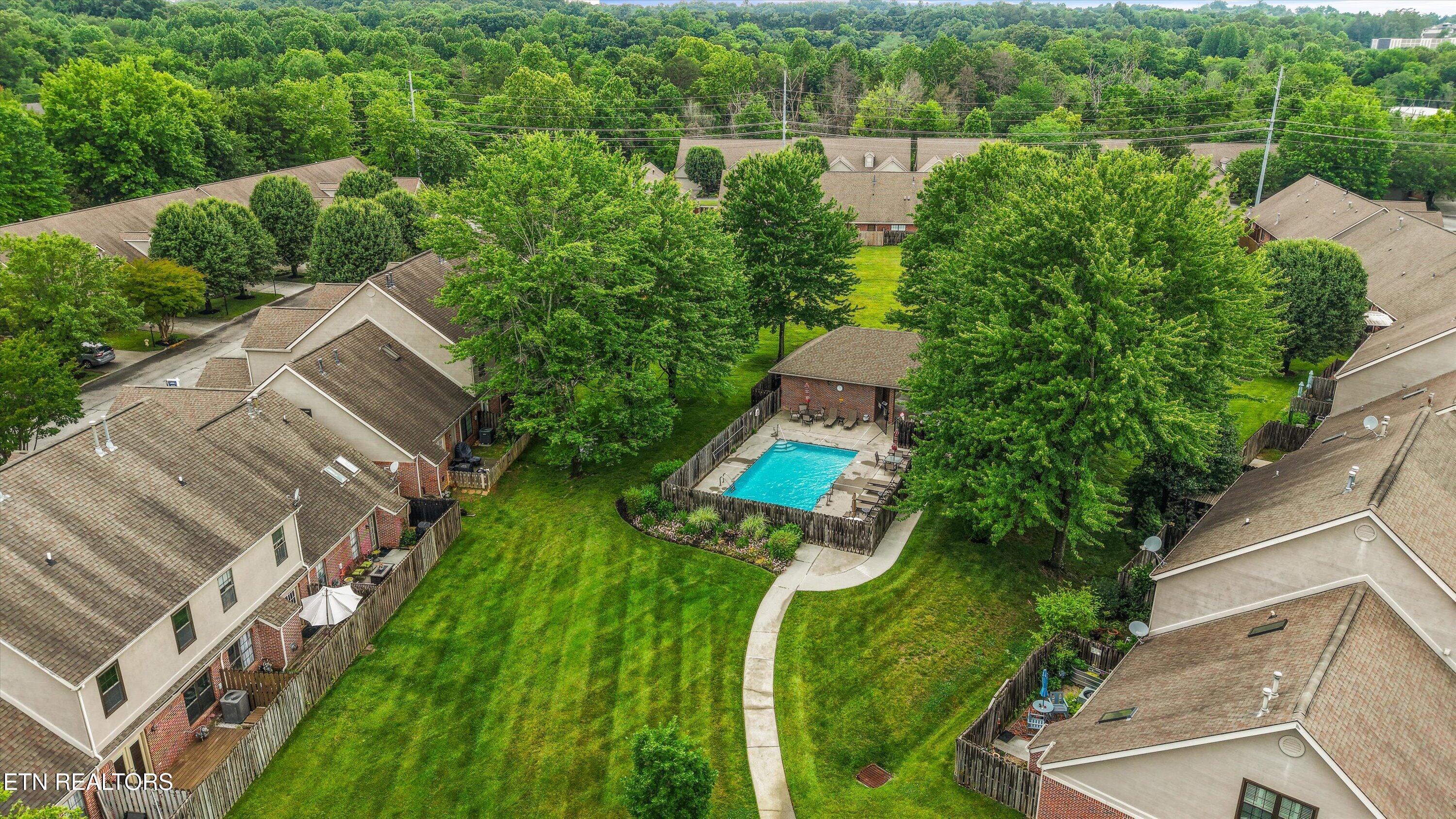 665 Farragut Commons Drive