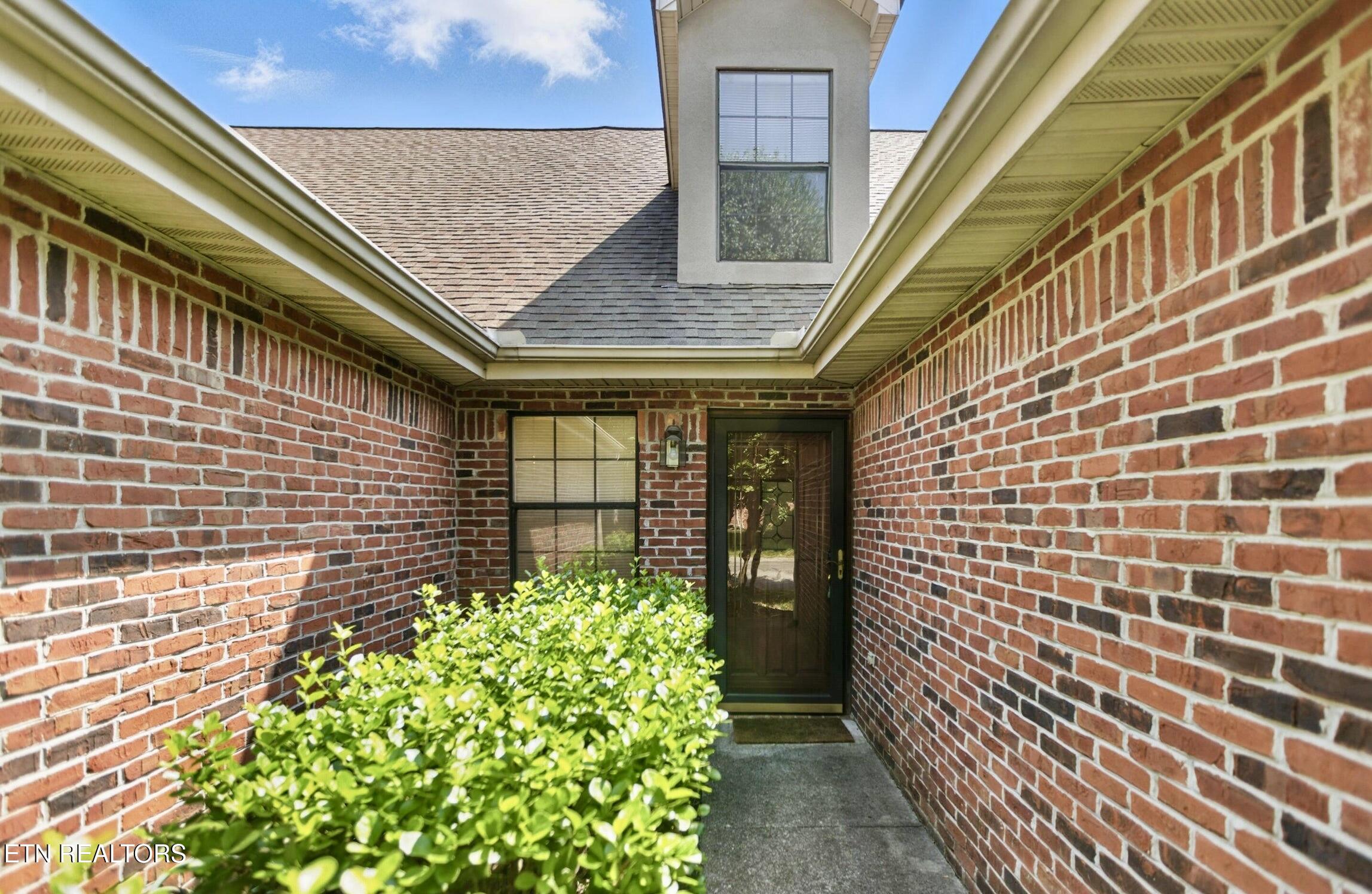 665 Farragut Commons Drive