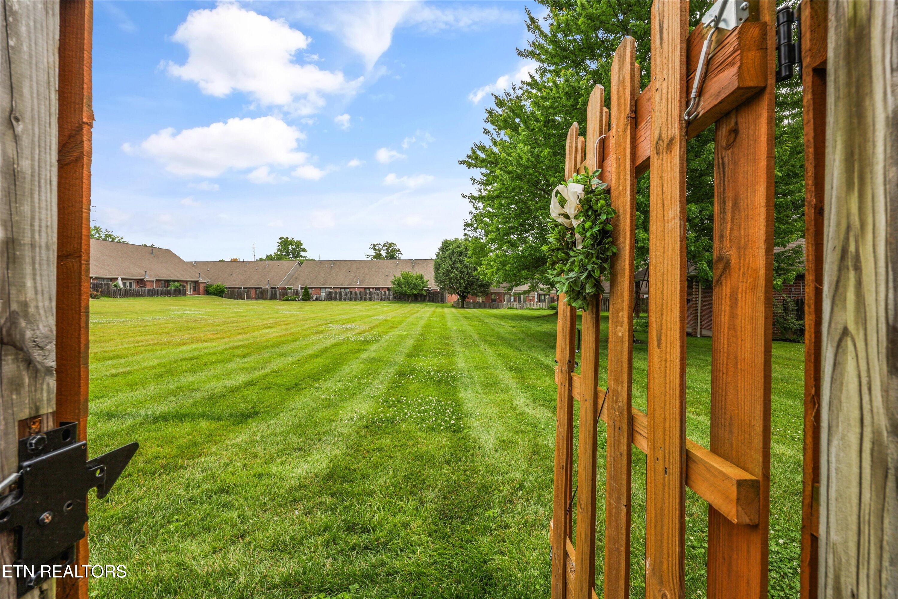 665 Farragut Commons Drive