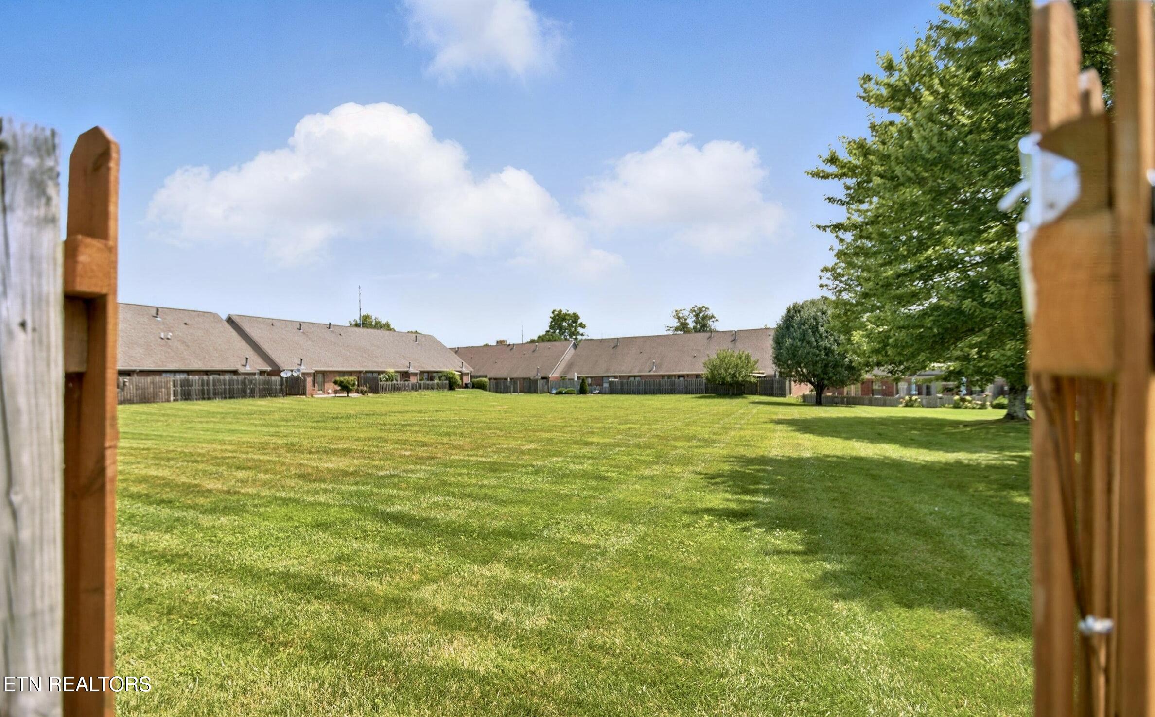665 Farragut Commons Drive