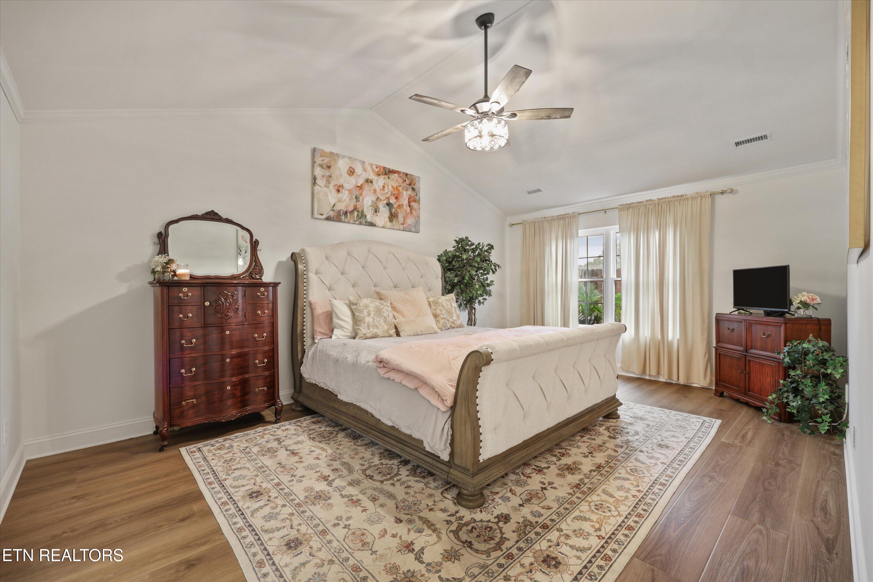 665 Farragut Commons Drive