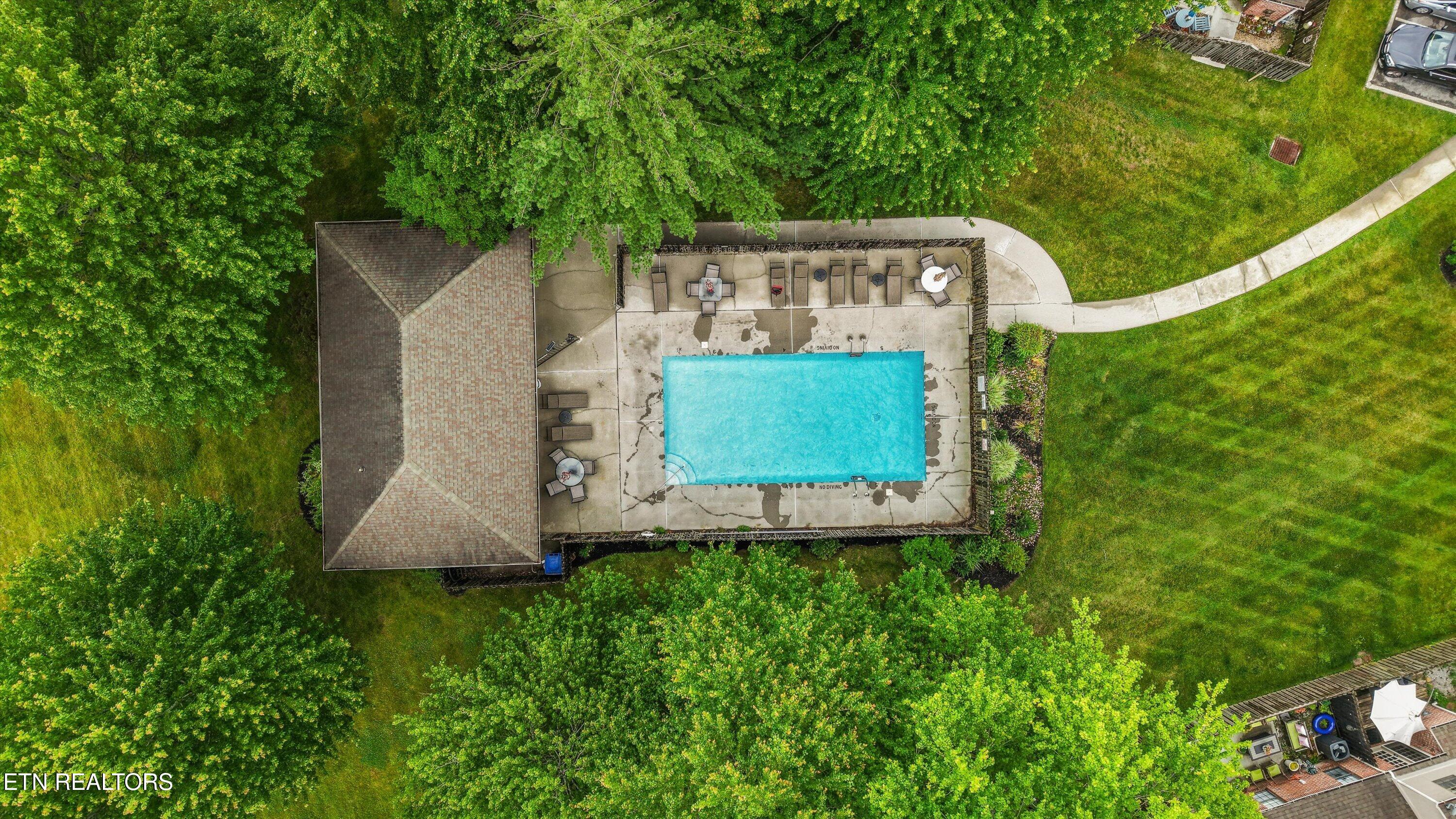 665 Farragut Commons Drive