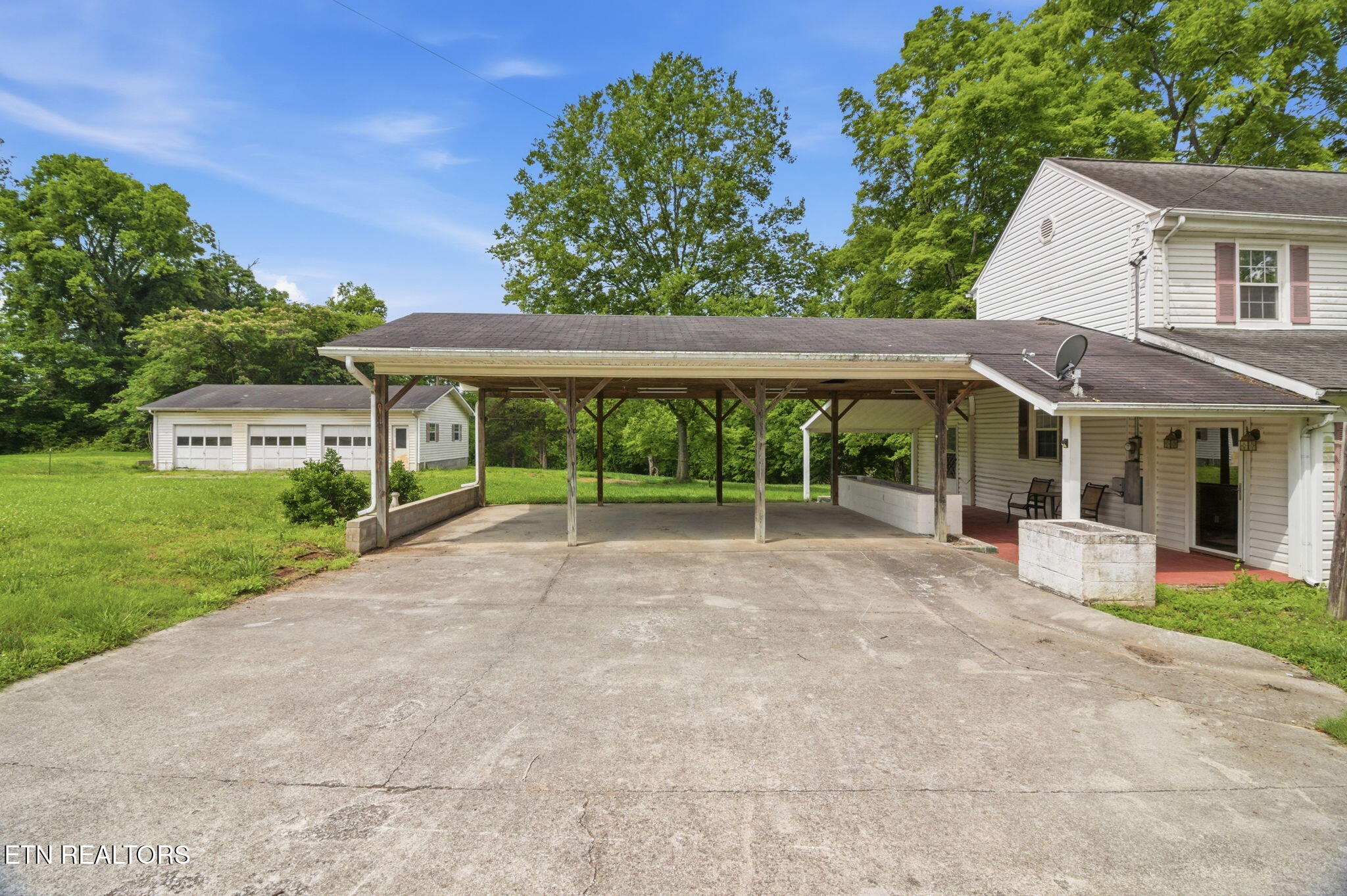 9320 Mascot Rd