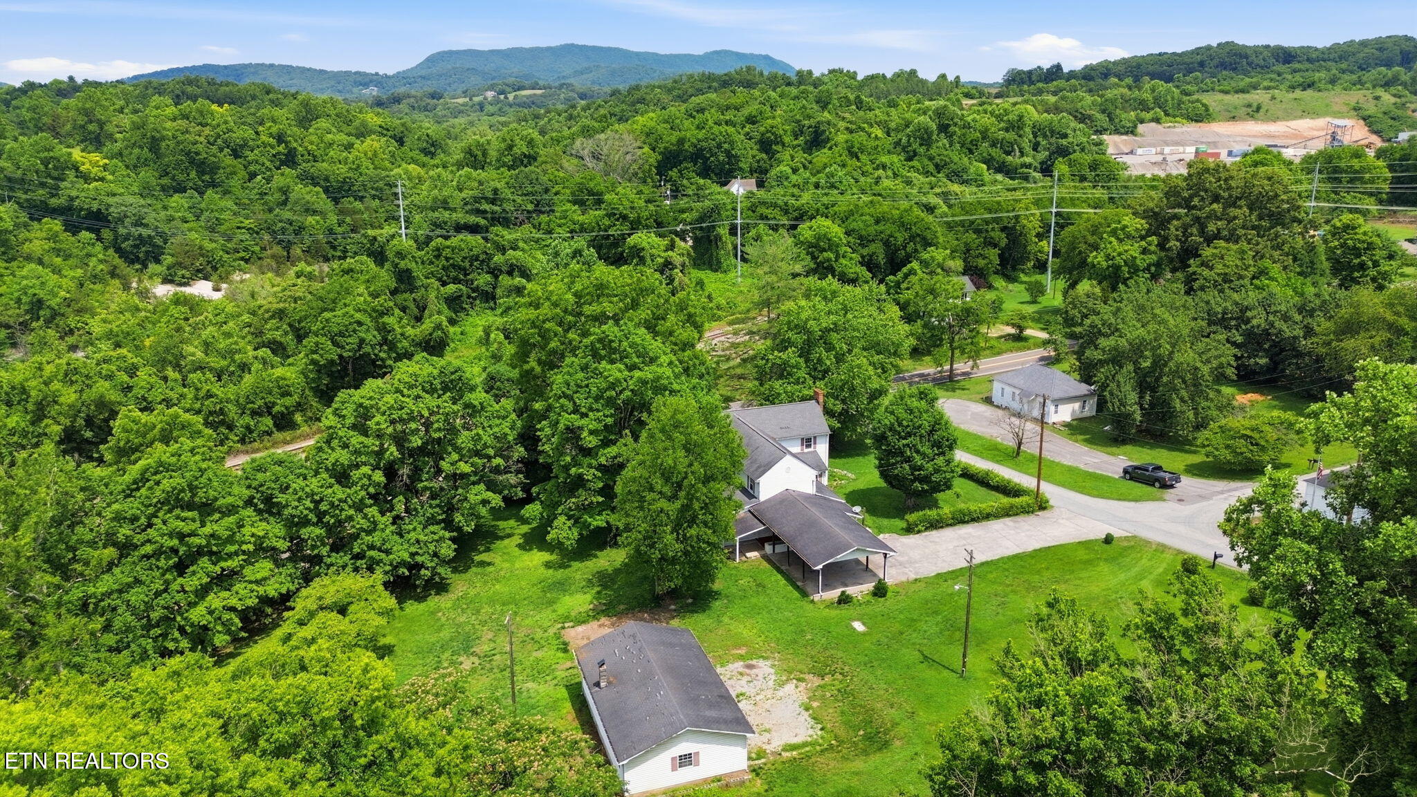 9320 Mascot Rd