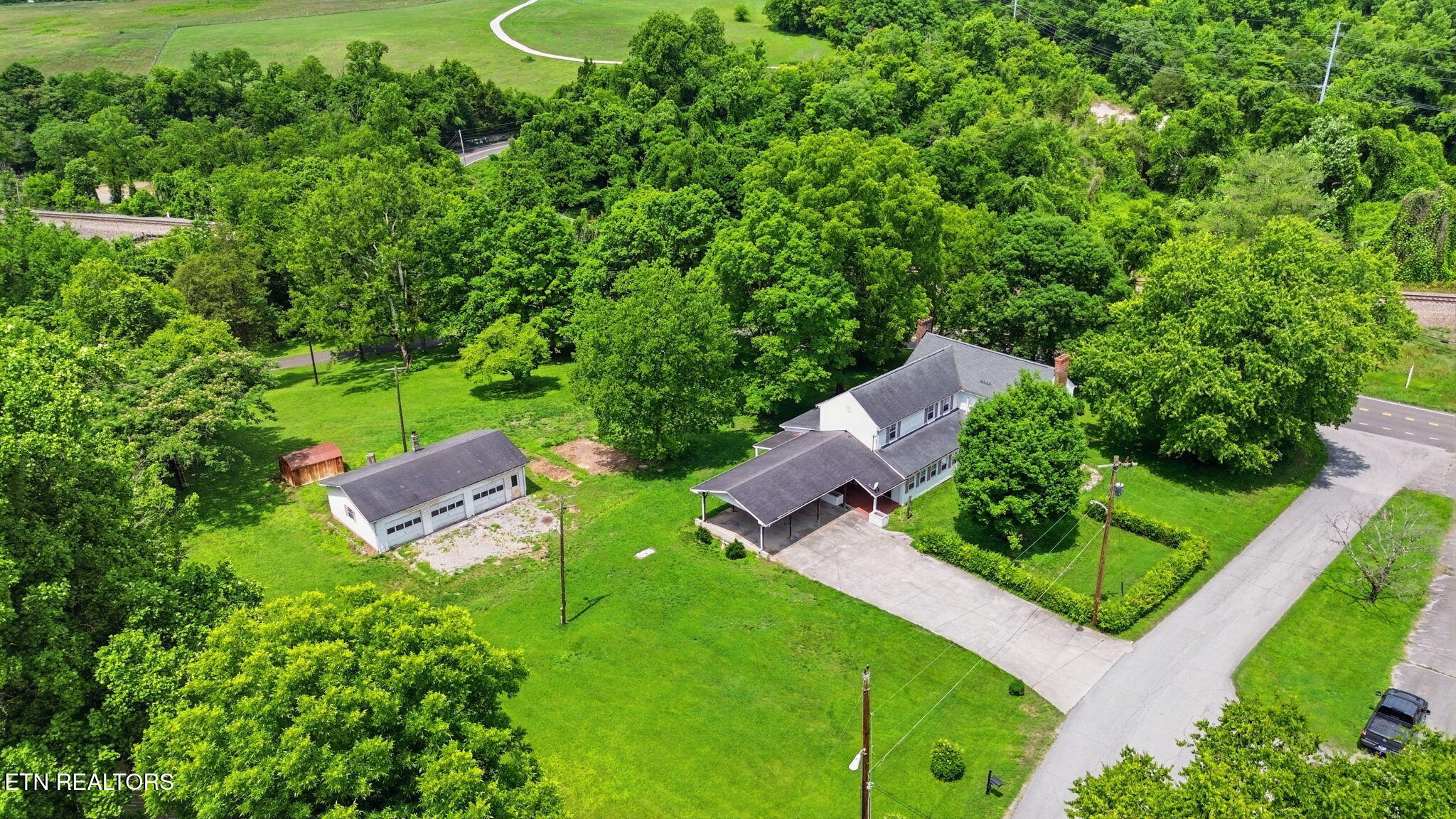 9320 Mascot Rd