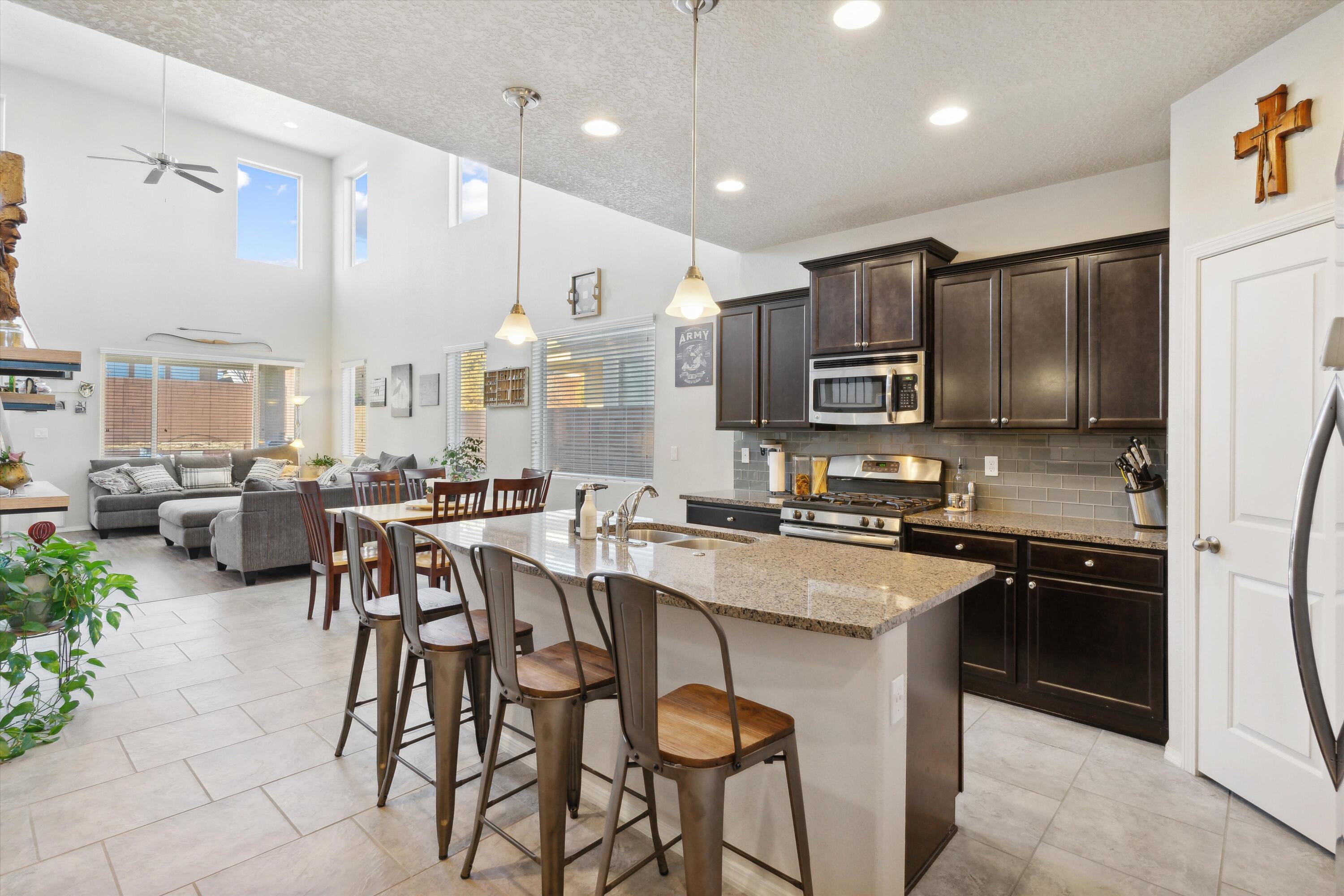 2747 Camacho Road SE