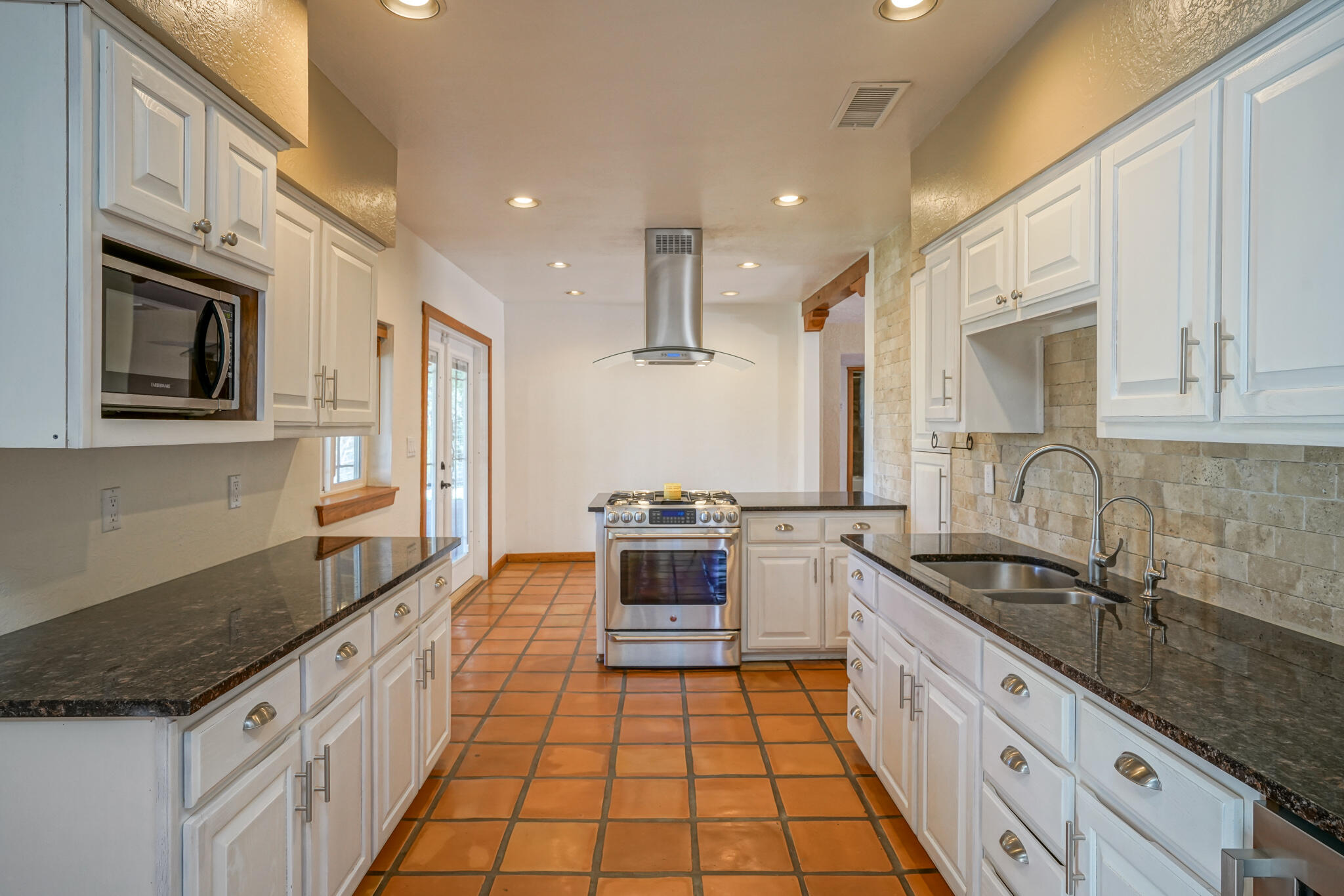 27 Primera Agua Road