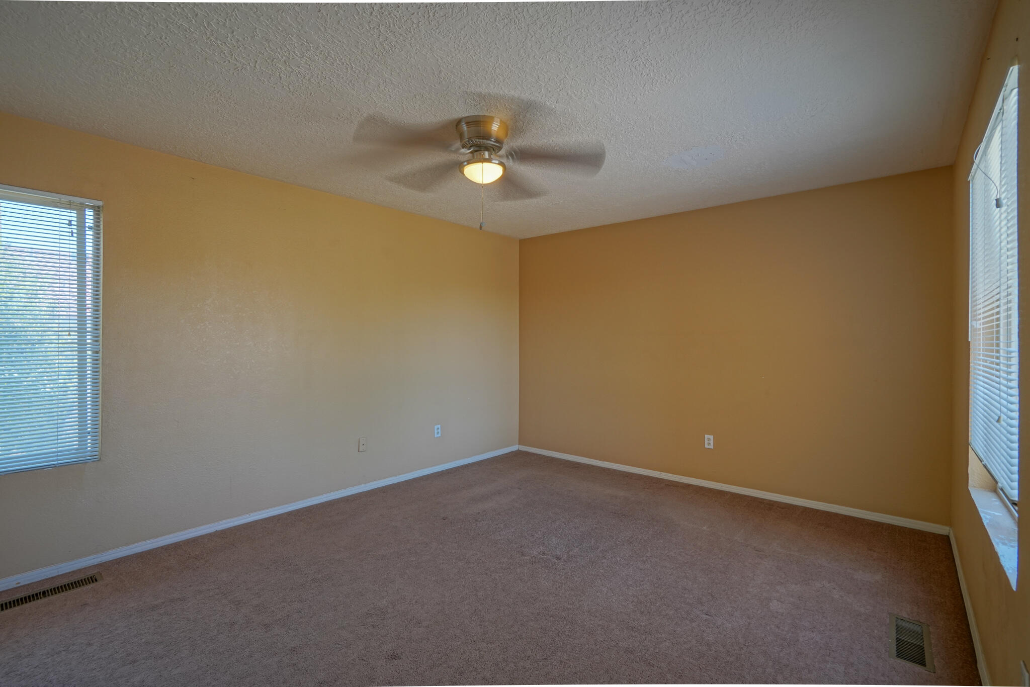 2823 Quail Pointe Drive NW