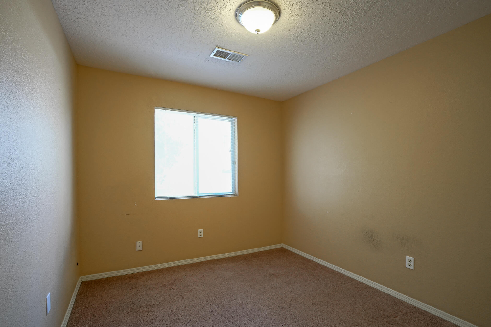 2823 Quail Pointe Drive NW