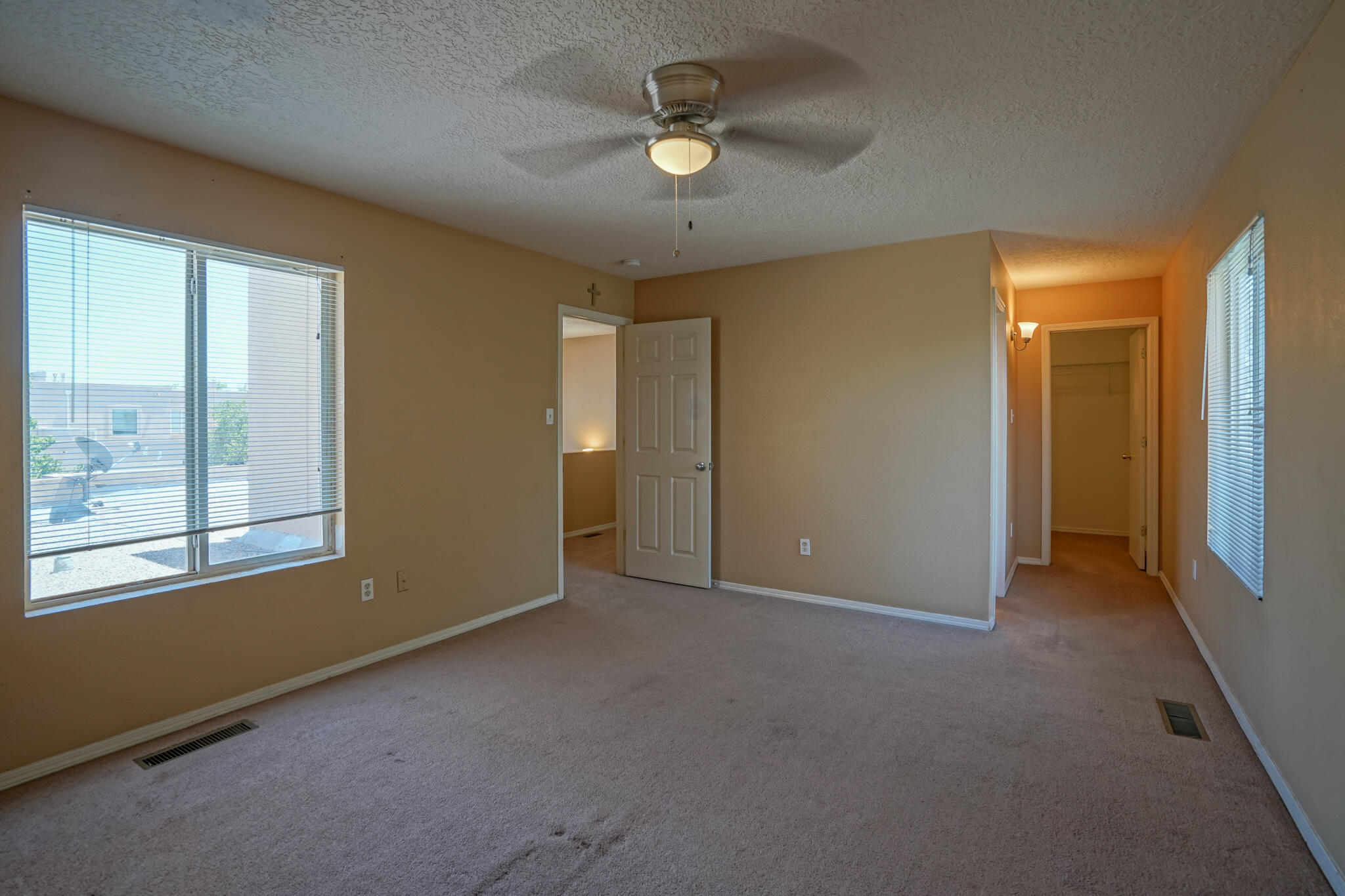 2823 Quail Pointe Drive NW