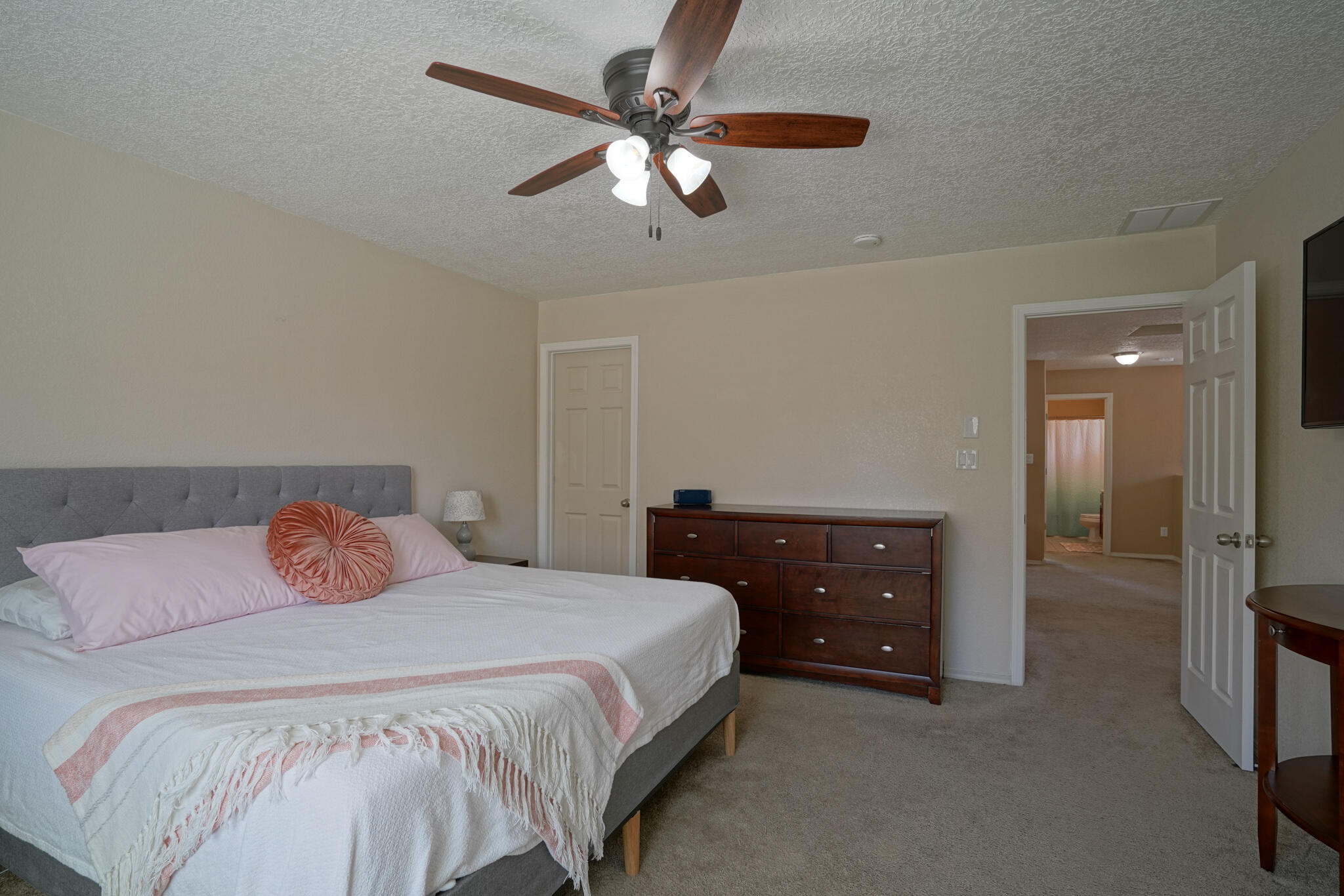 2012 Fraser Drive SE