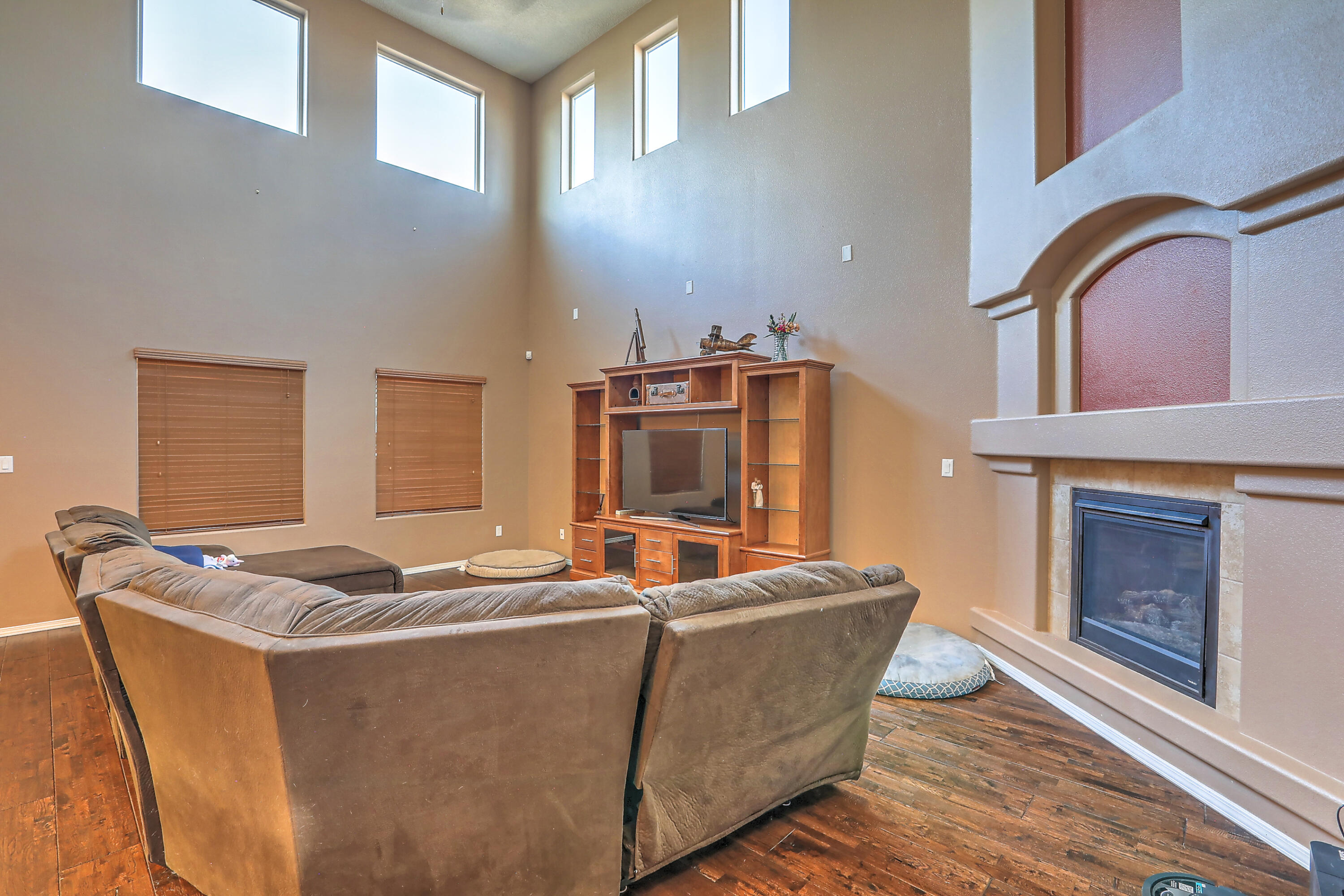 9508 Sandstone Rim Drive NW