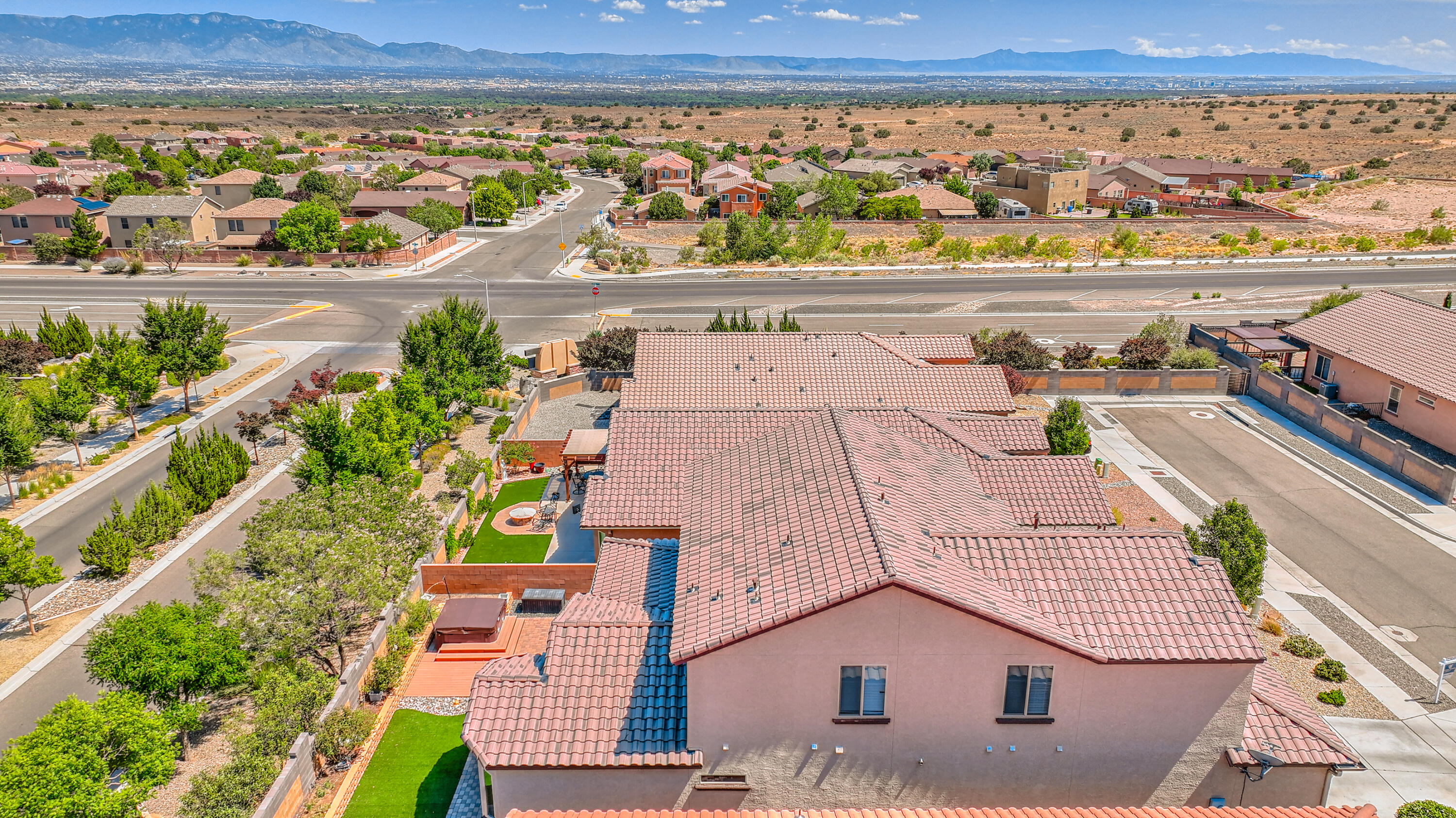 9508 Sandstone Rim Drive NW