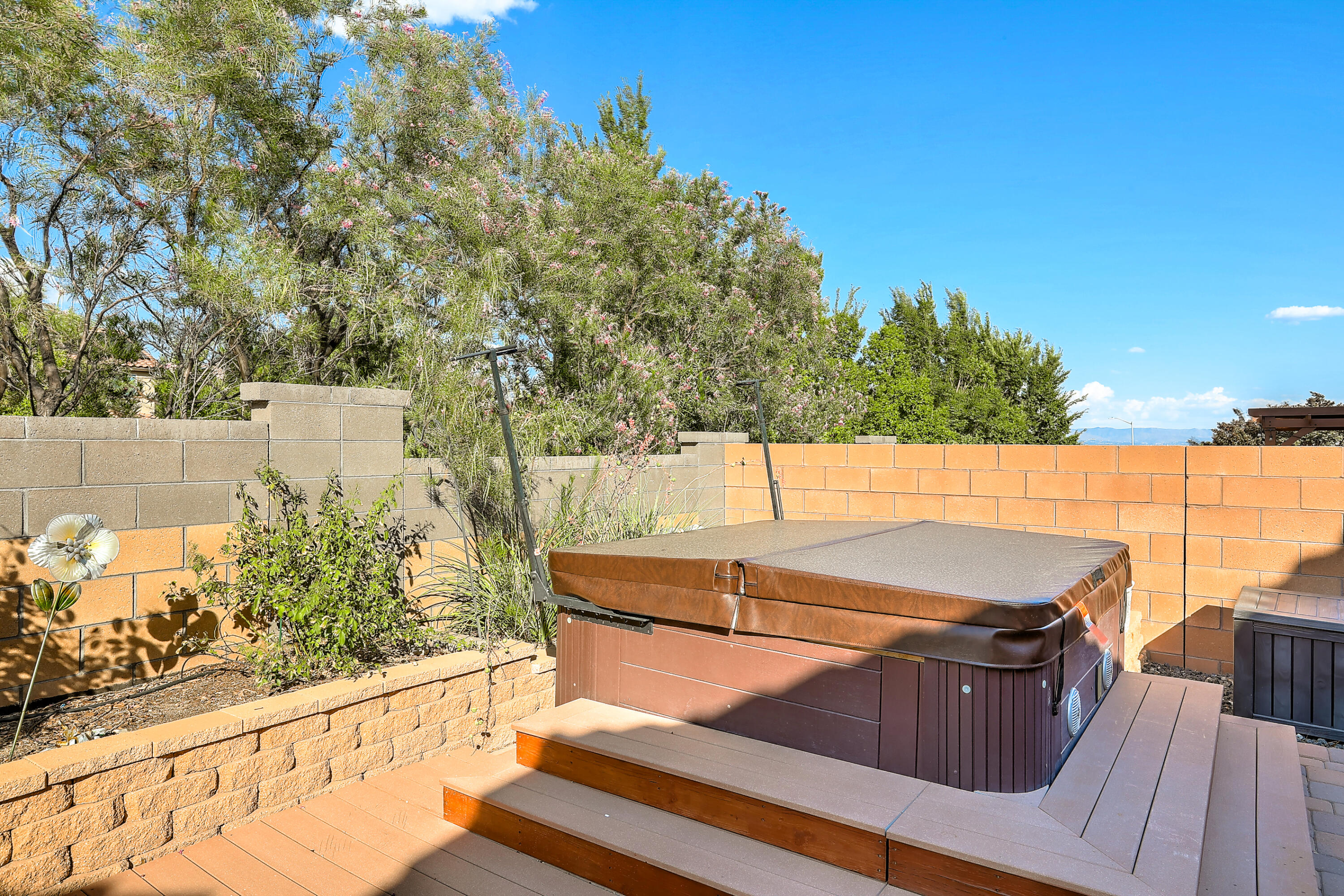 9508 Sandstone Rim Drive NW