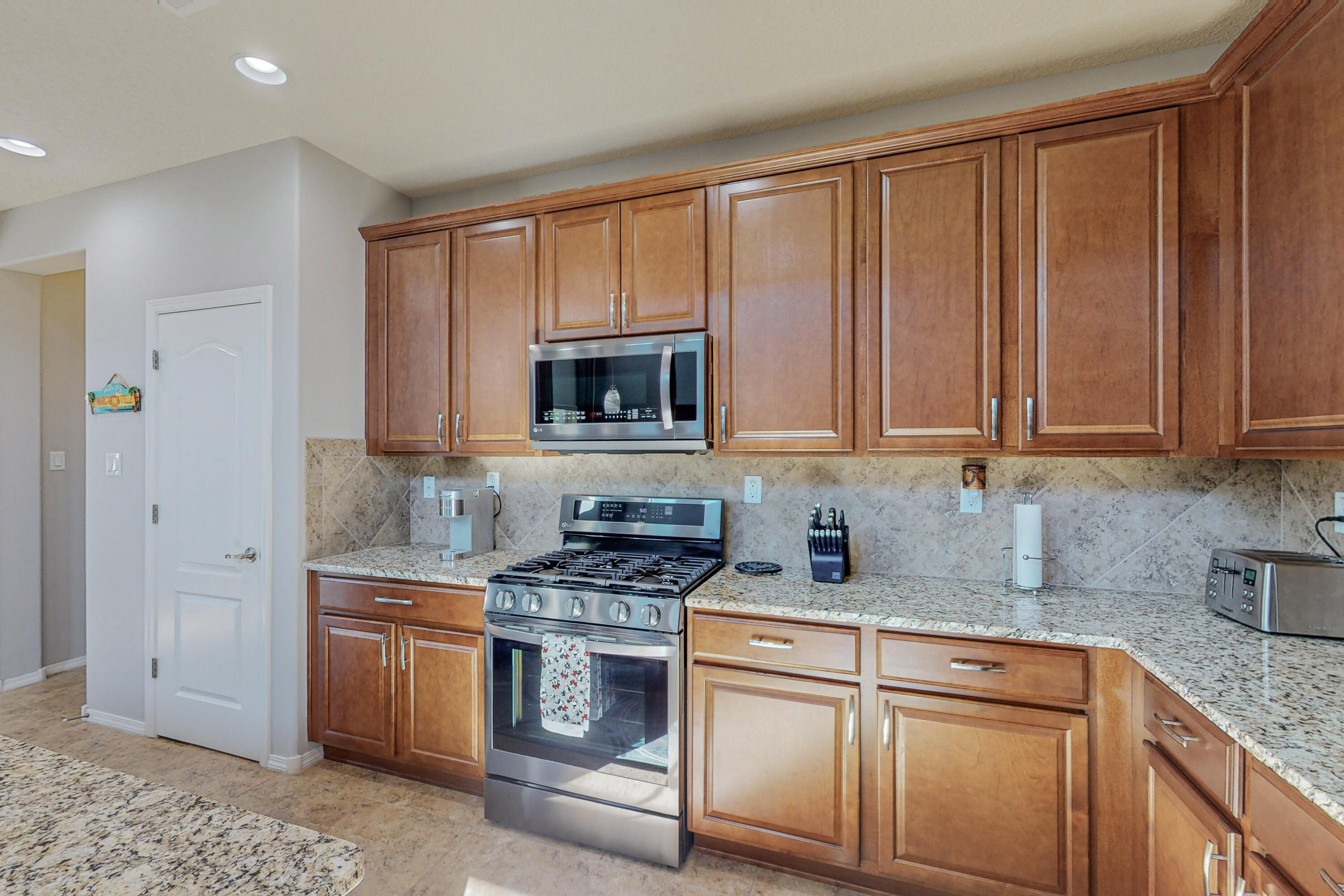 9509 Sandstone Rim Drive NW