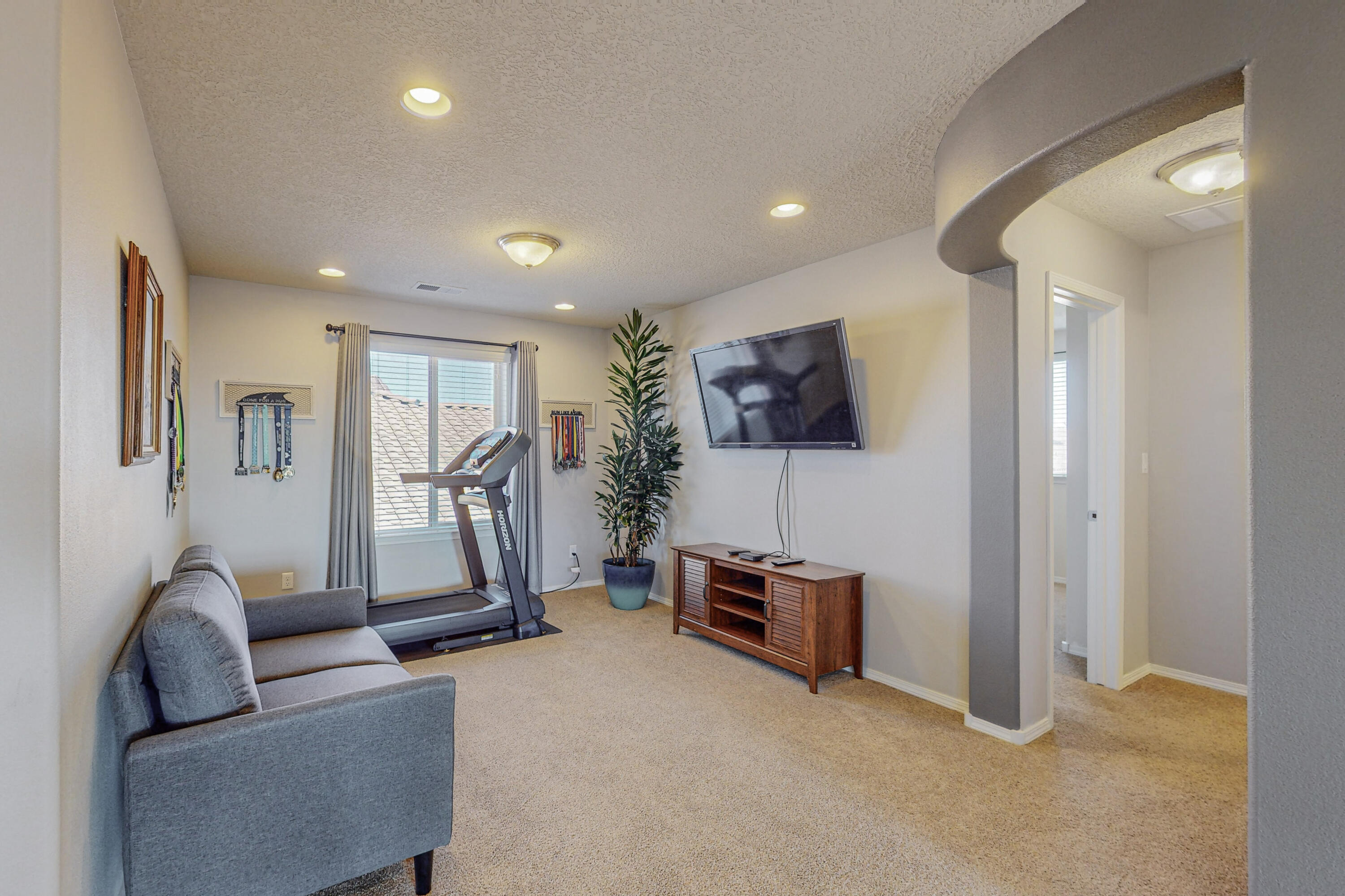 9509 Sandstone Rim Drive NW