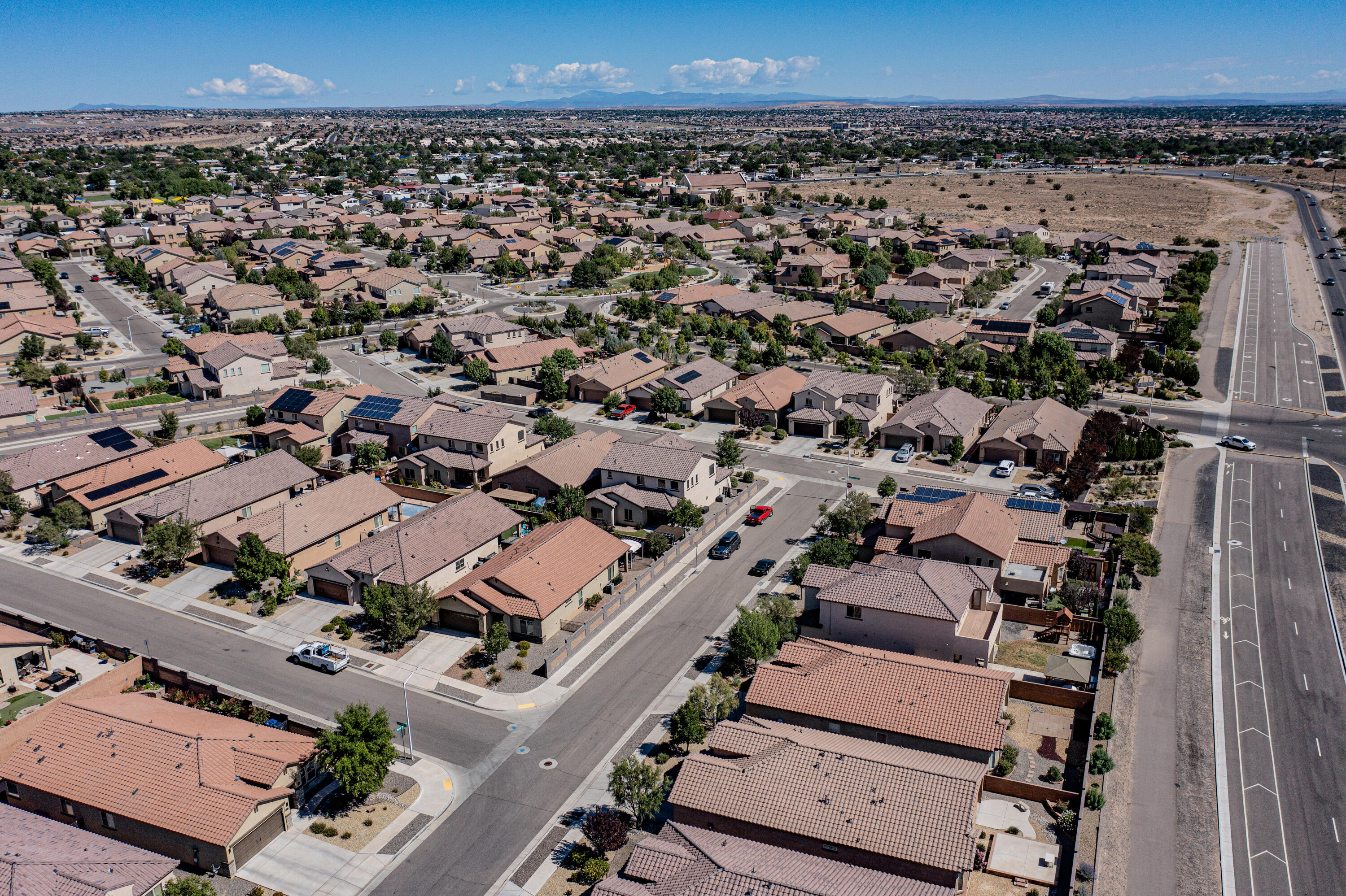 9509 Sandstone Rim Drive NW