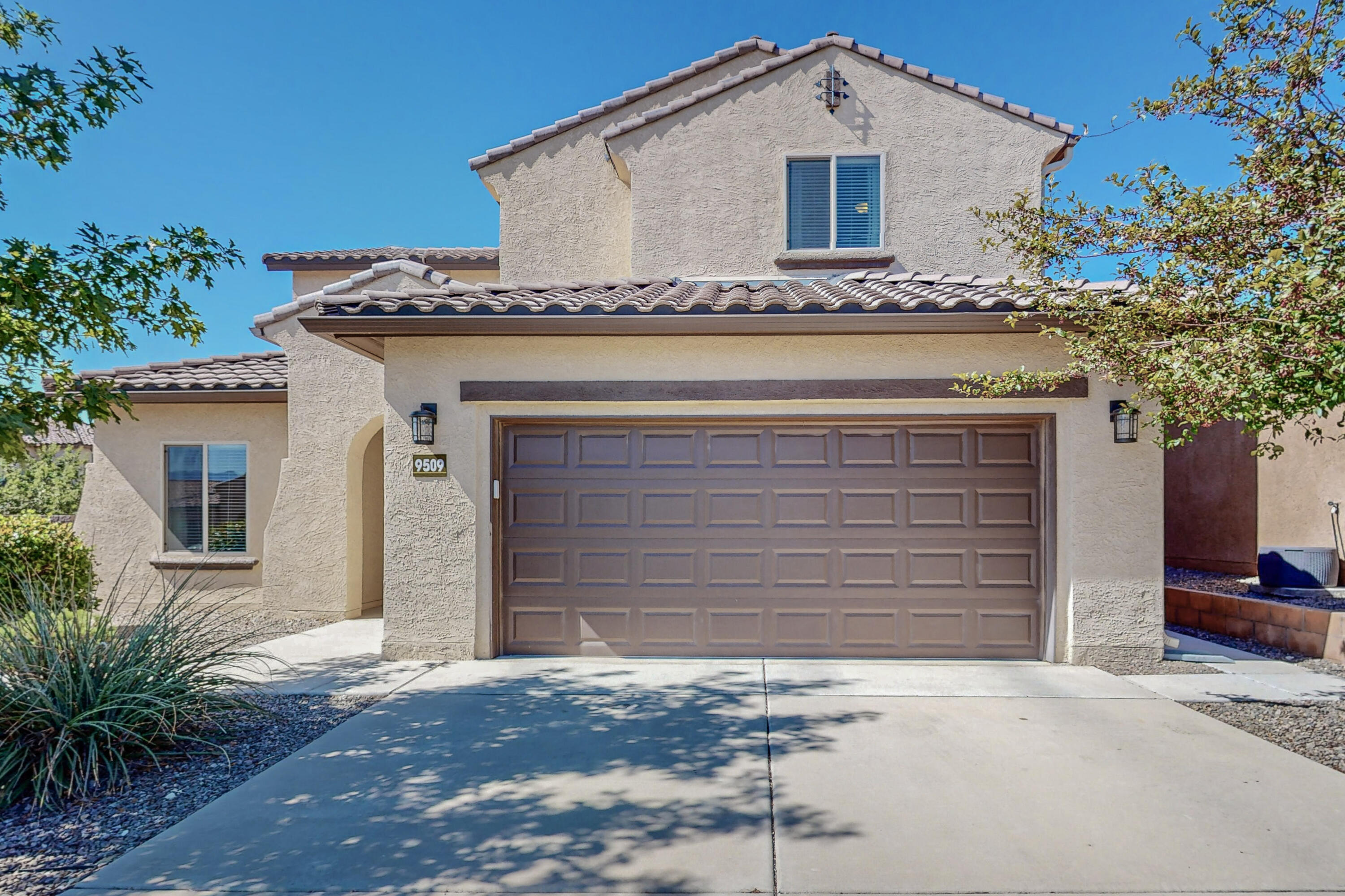 9509 Sandstone Rim Drive NW