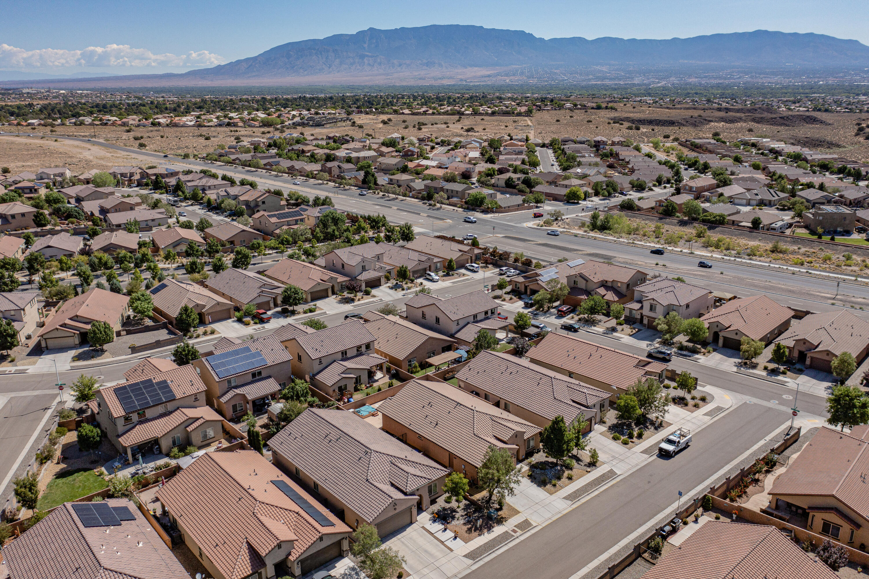 9509 Sandstone Rim Drive NW