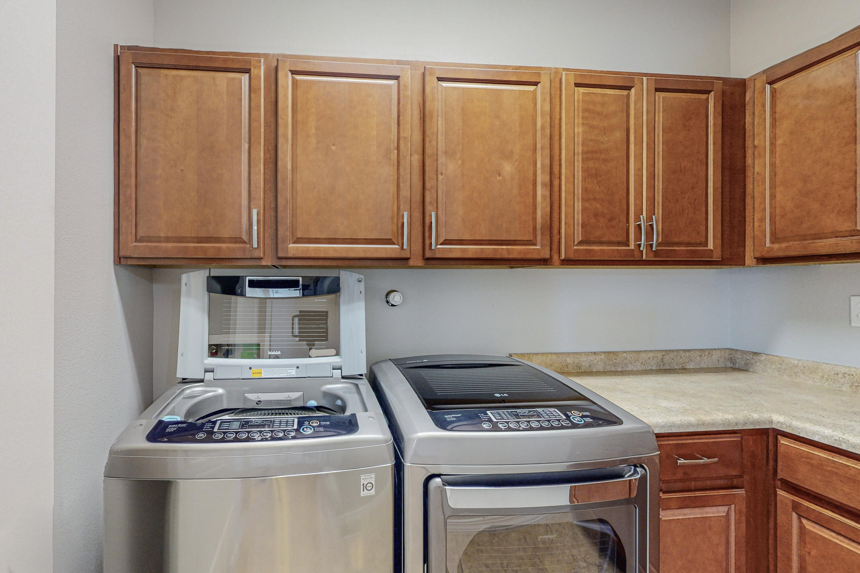 9509 Sandstone Rim Drive NW