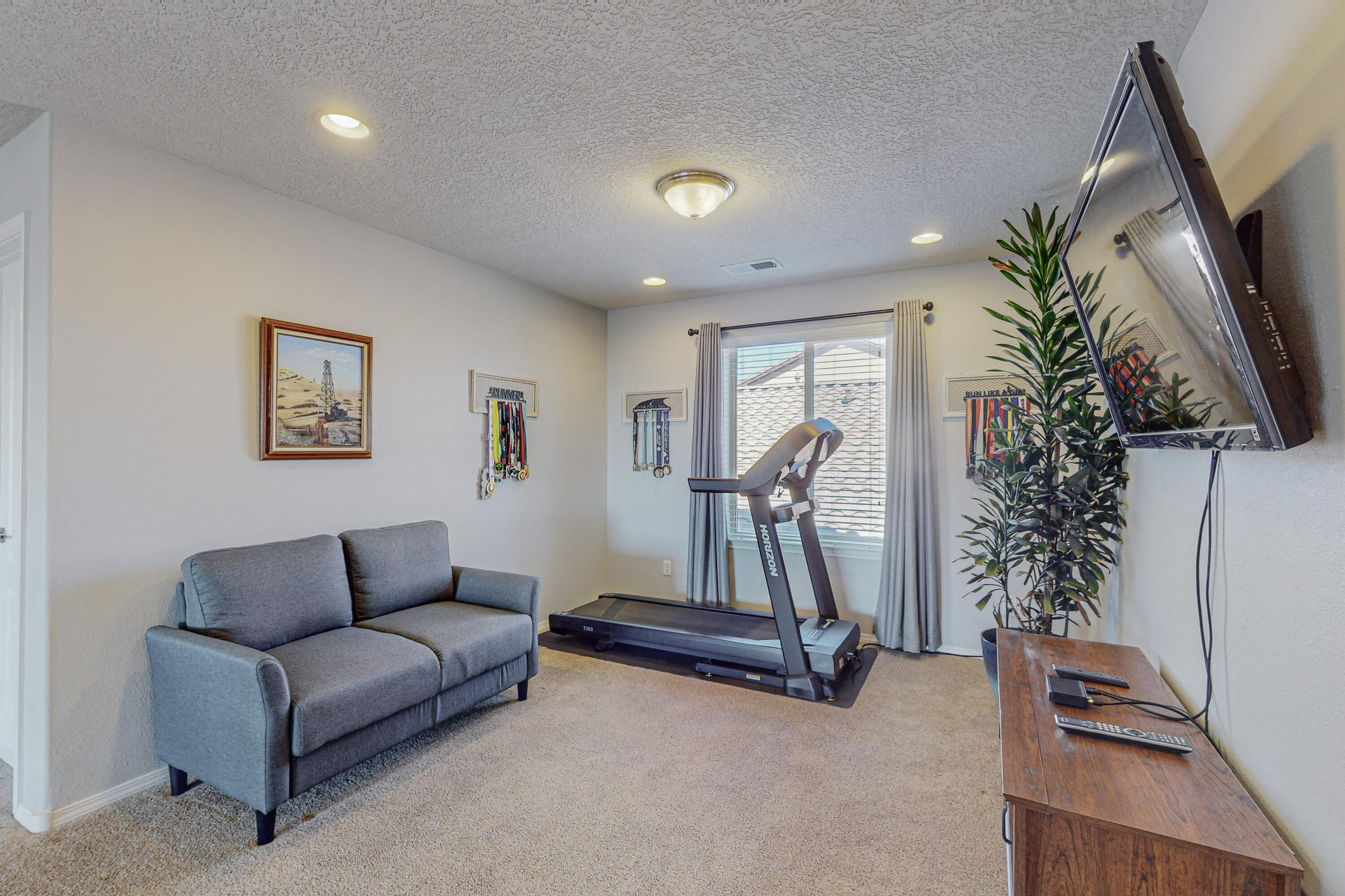 9509 Sandstone Rim Drive NW