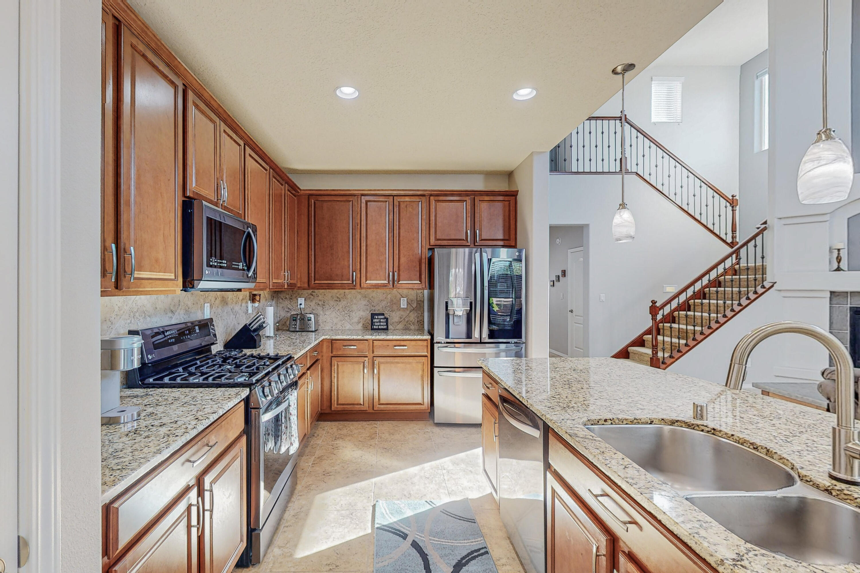 9509 Sandstone Rim Drive NW