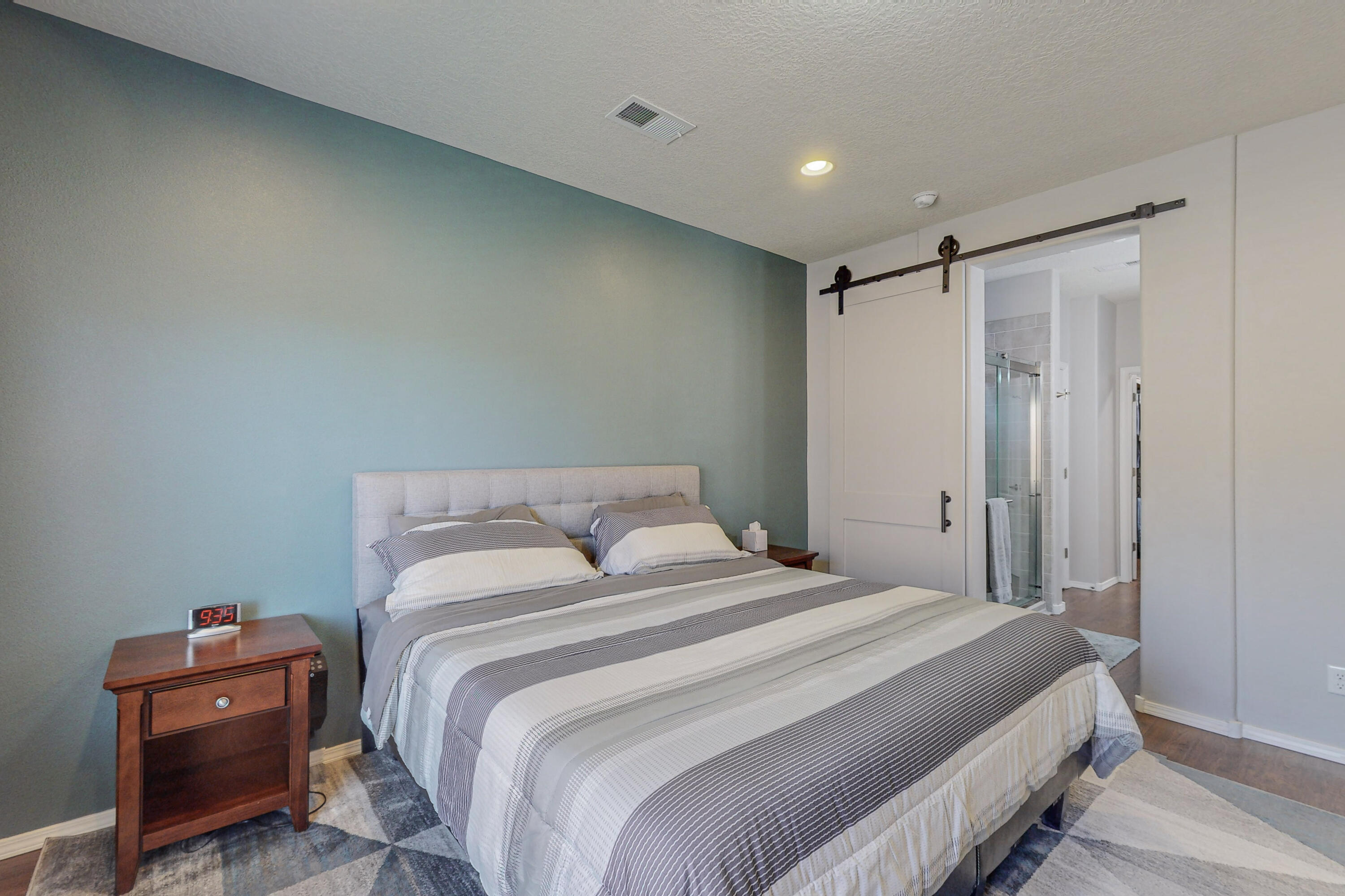 9509 Sandstone Rim Drive NW